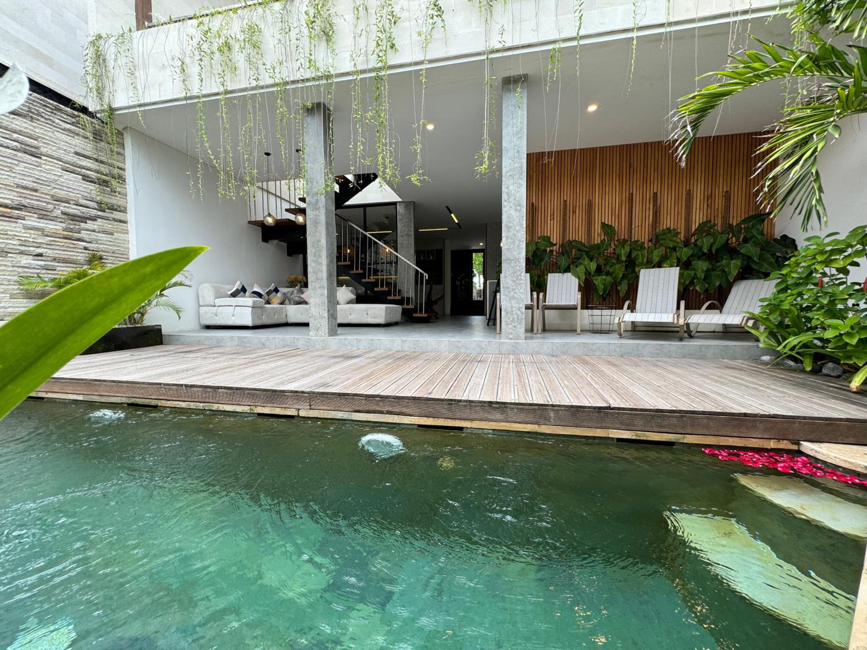 Jacuzzi Villa - Photo 15
