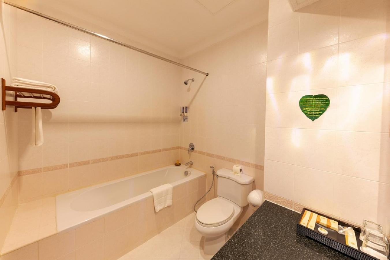 Deluxe Double Room - Photo 24
