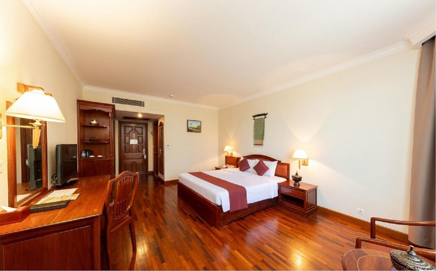 Deluxe Double Room - Photo 26
