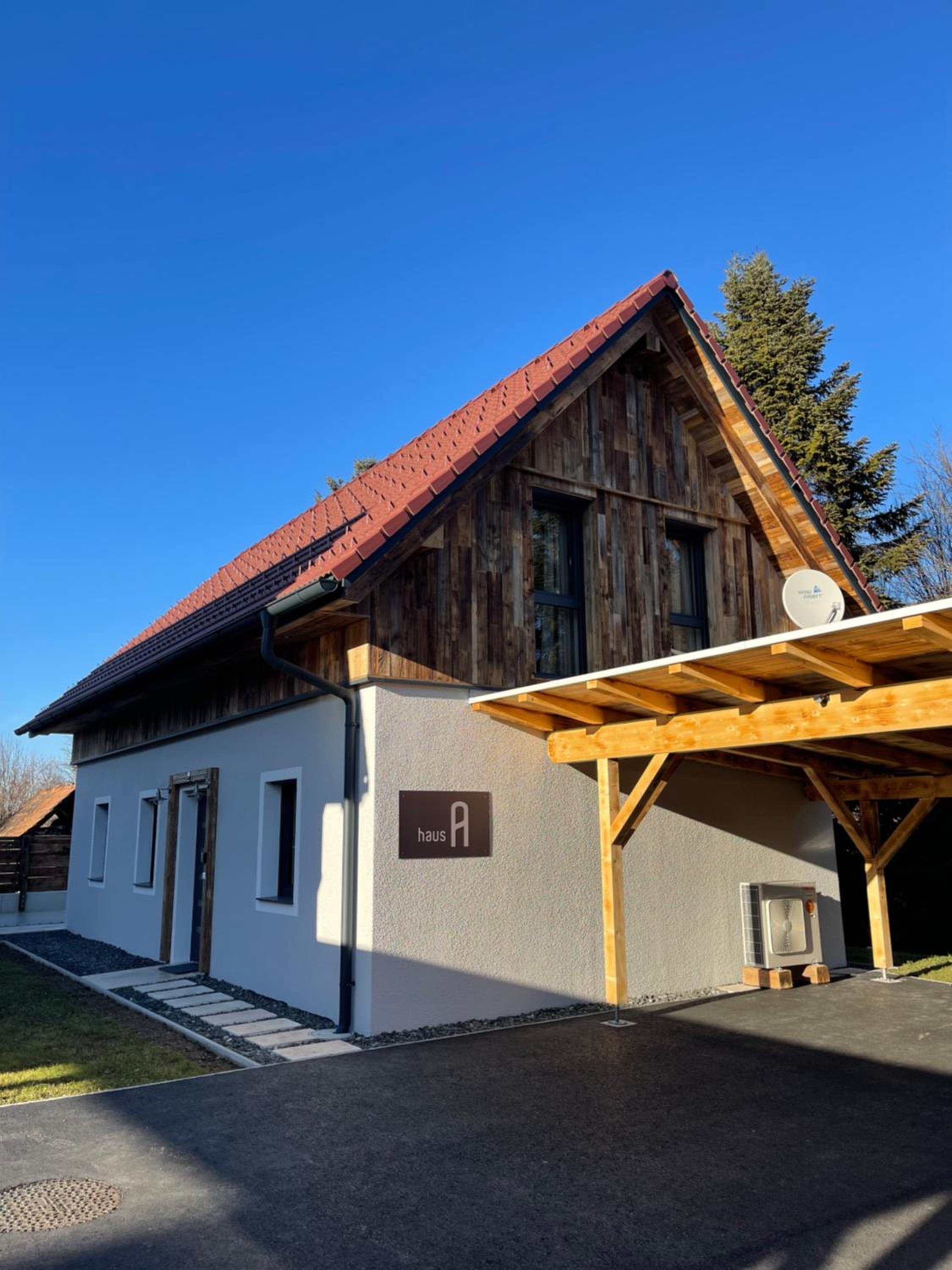 Three-Bedroom Chalet photo 2