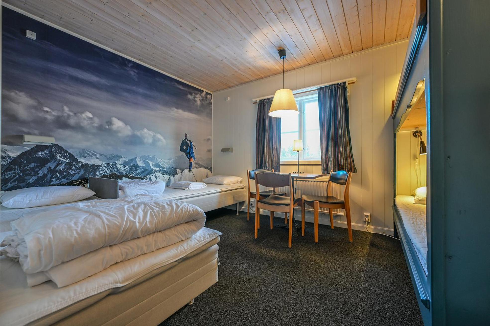 Quadruple Room with Shared Bathroom photo 1