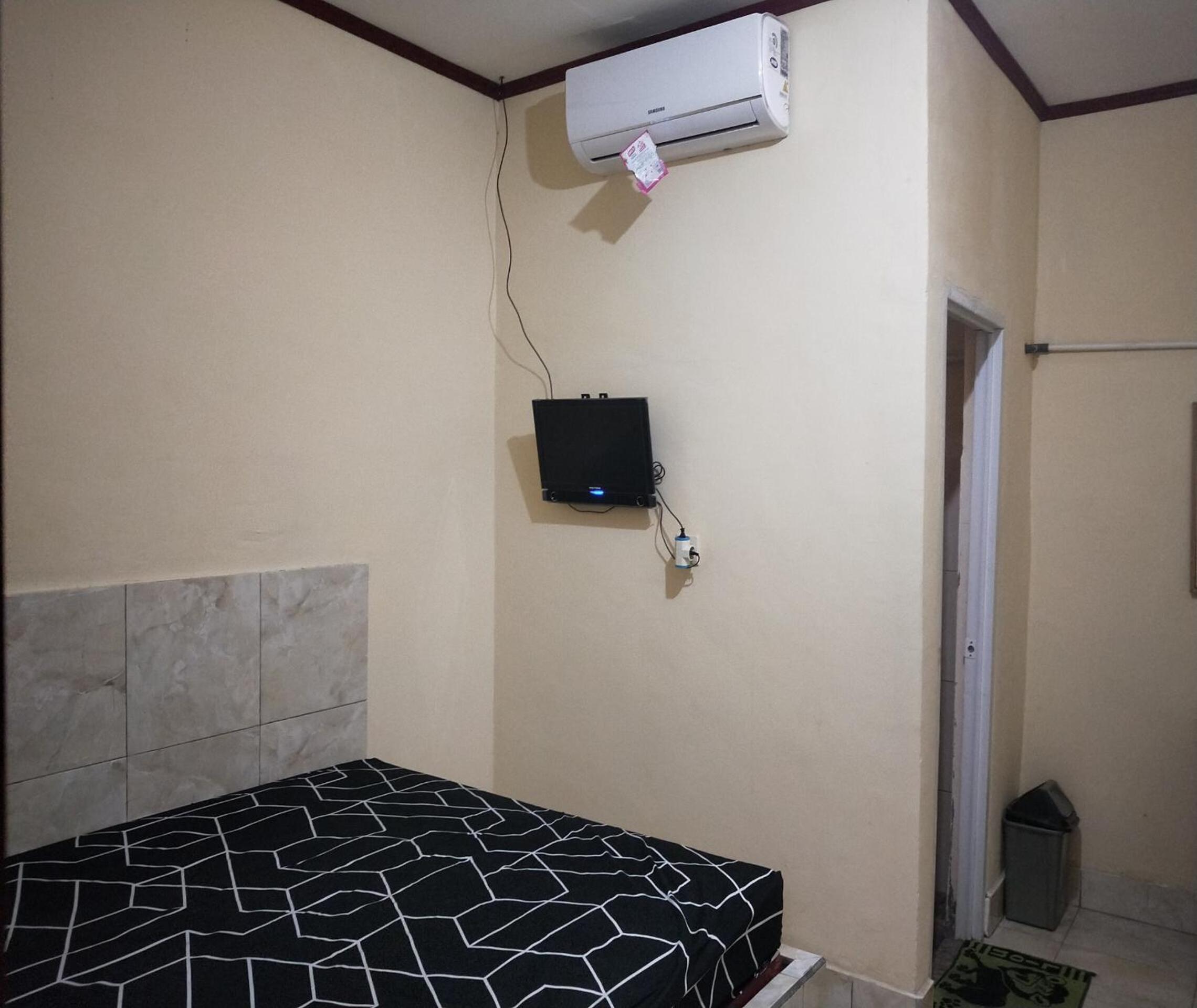 Deluxe King Room photo 1