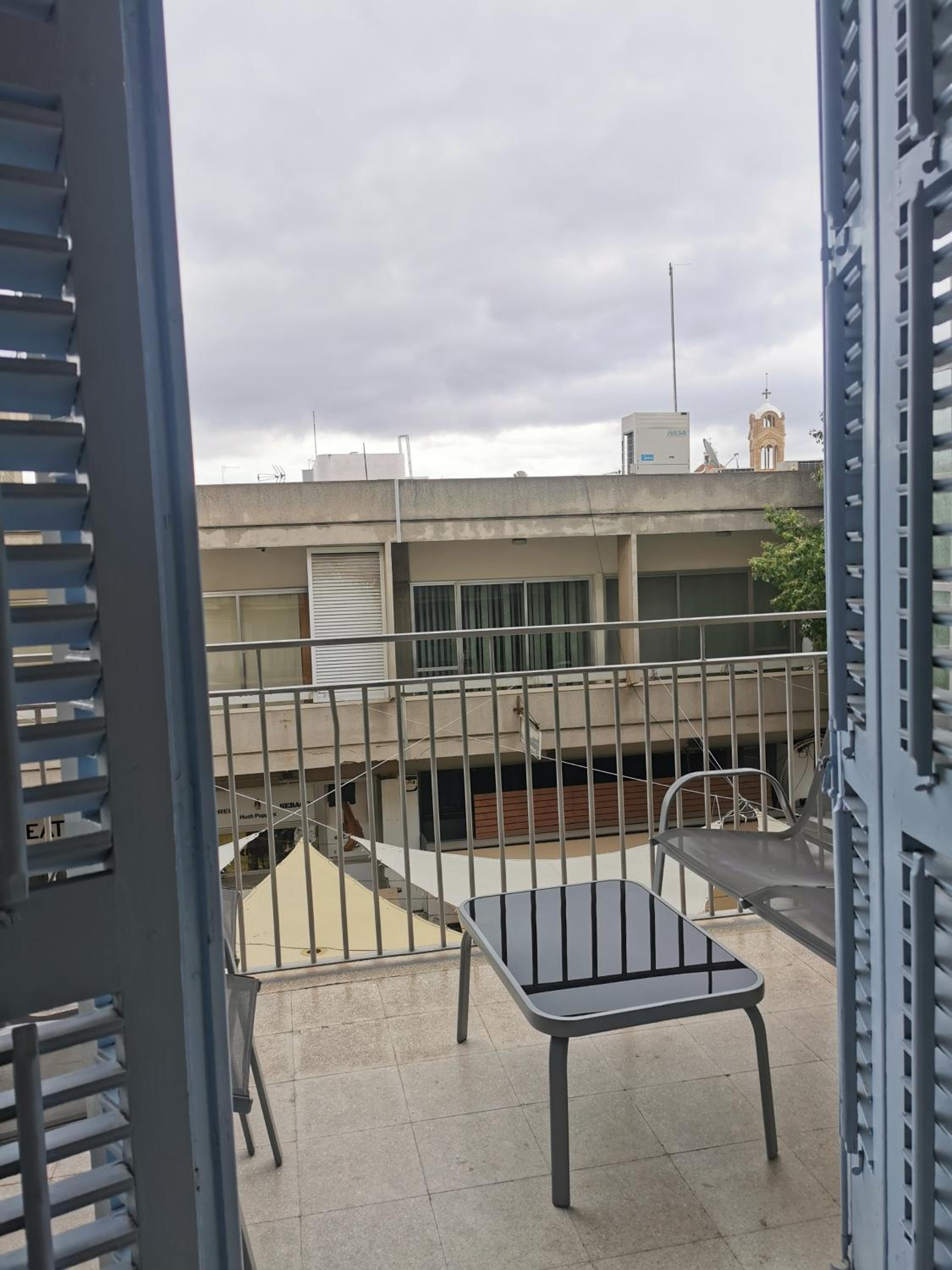 Studio Apartment photo 3