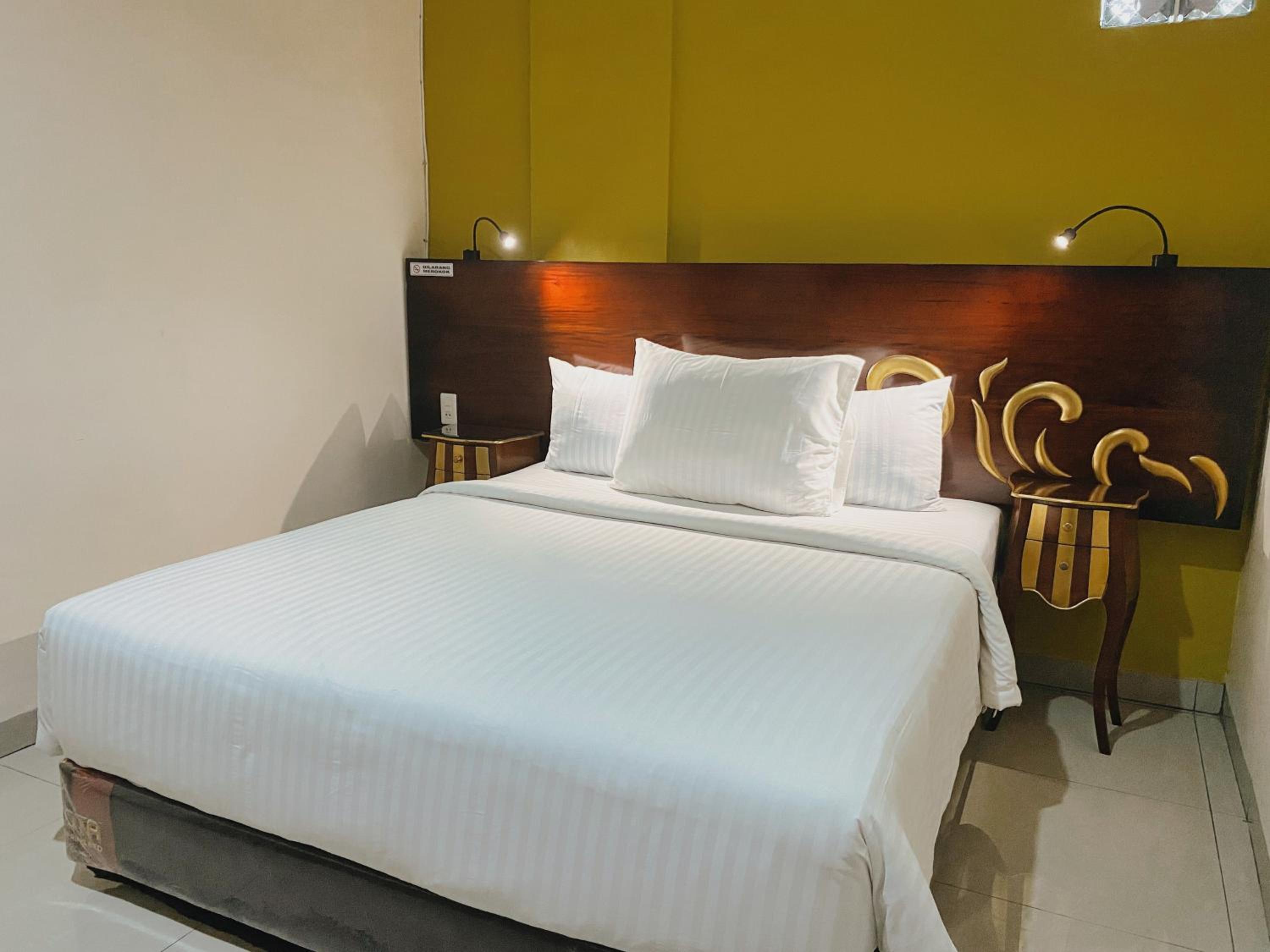 Deluxe Room - Photo 6