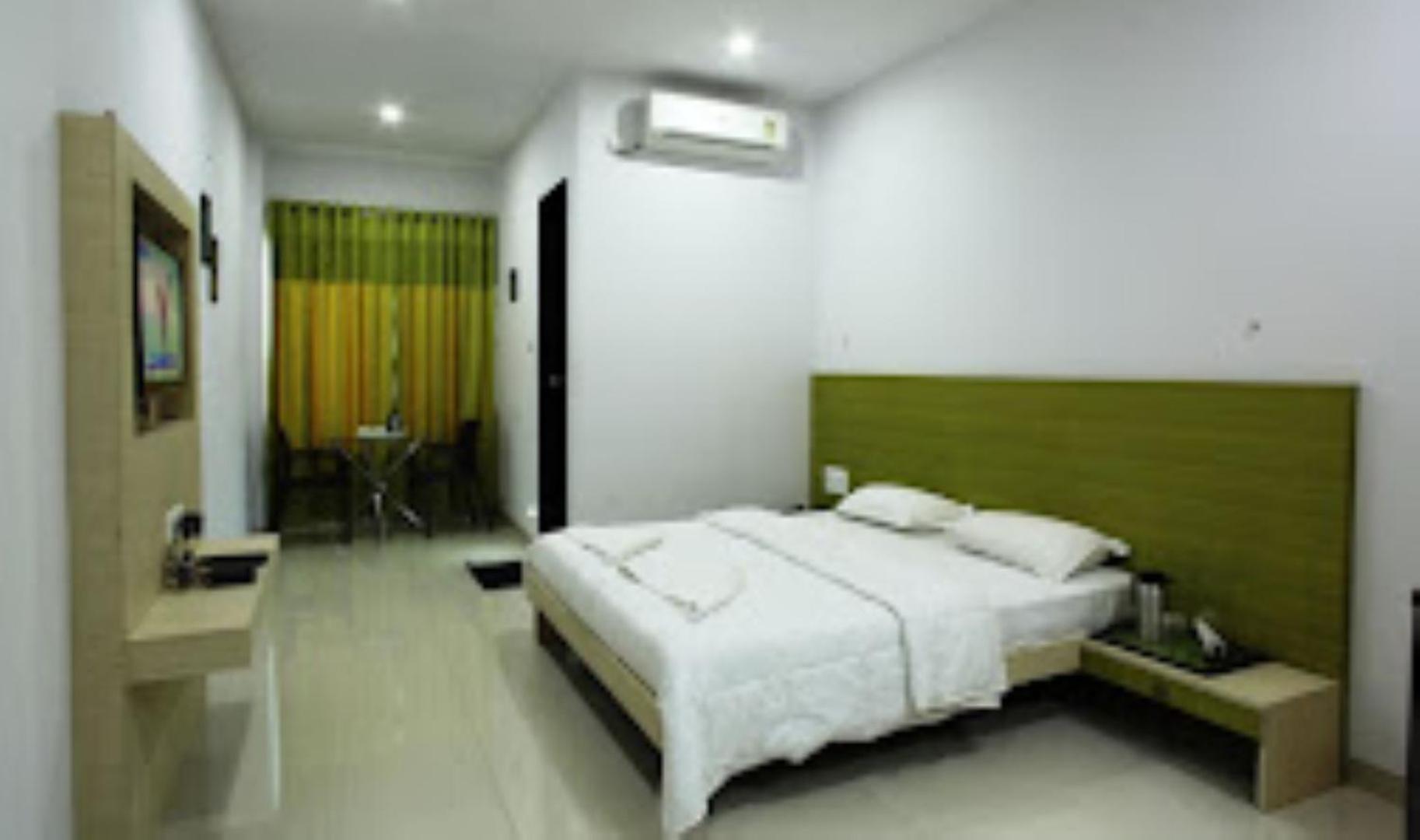Large Single Room
