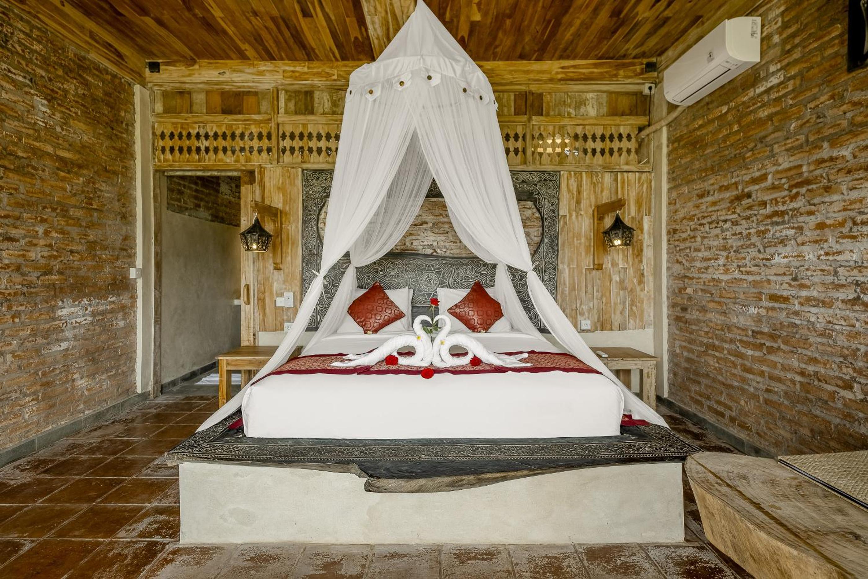 Deluxe Double Room - Photo 14
