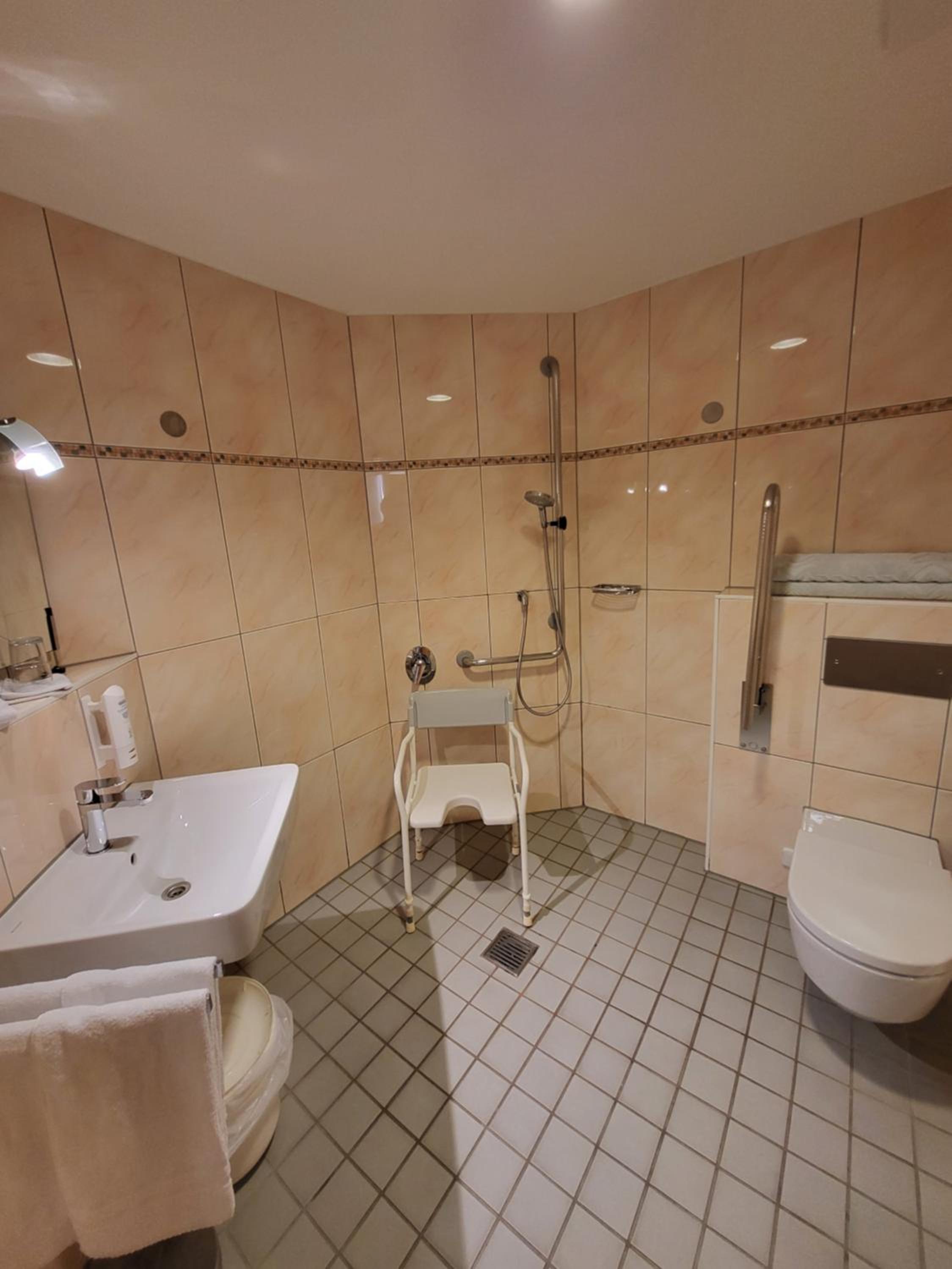 Double Room - Disability Access photo 2
