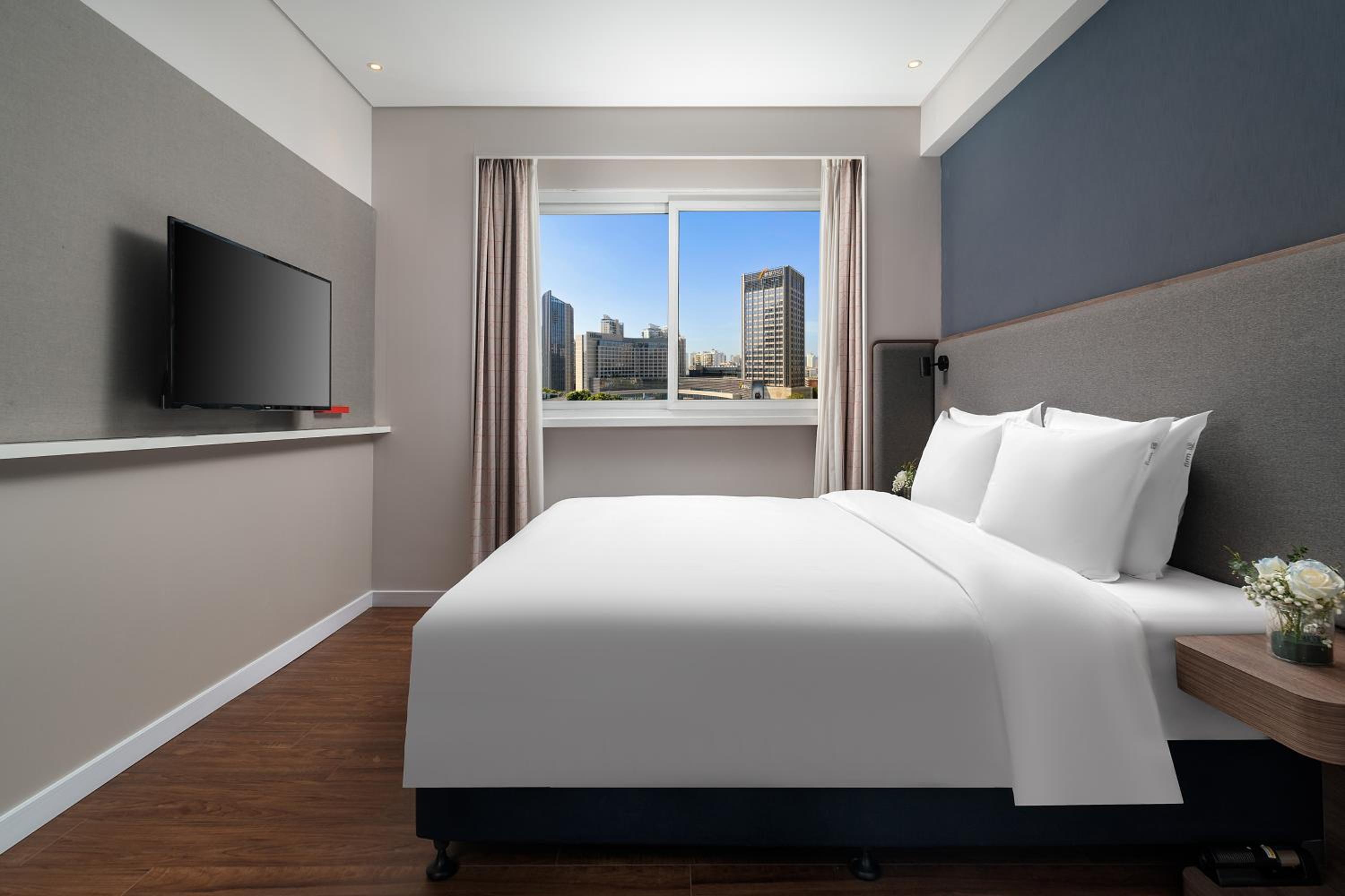 One-Bedroom Suite photo 3