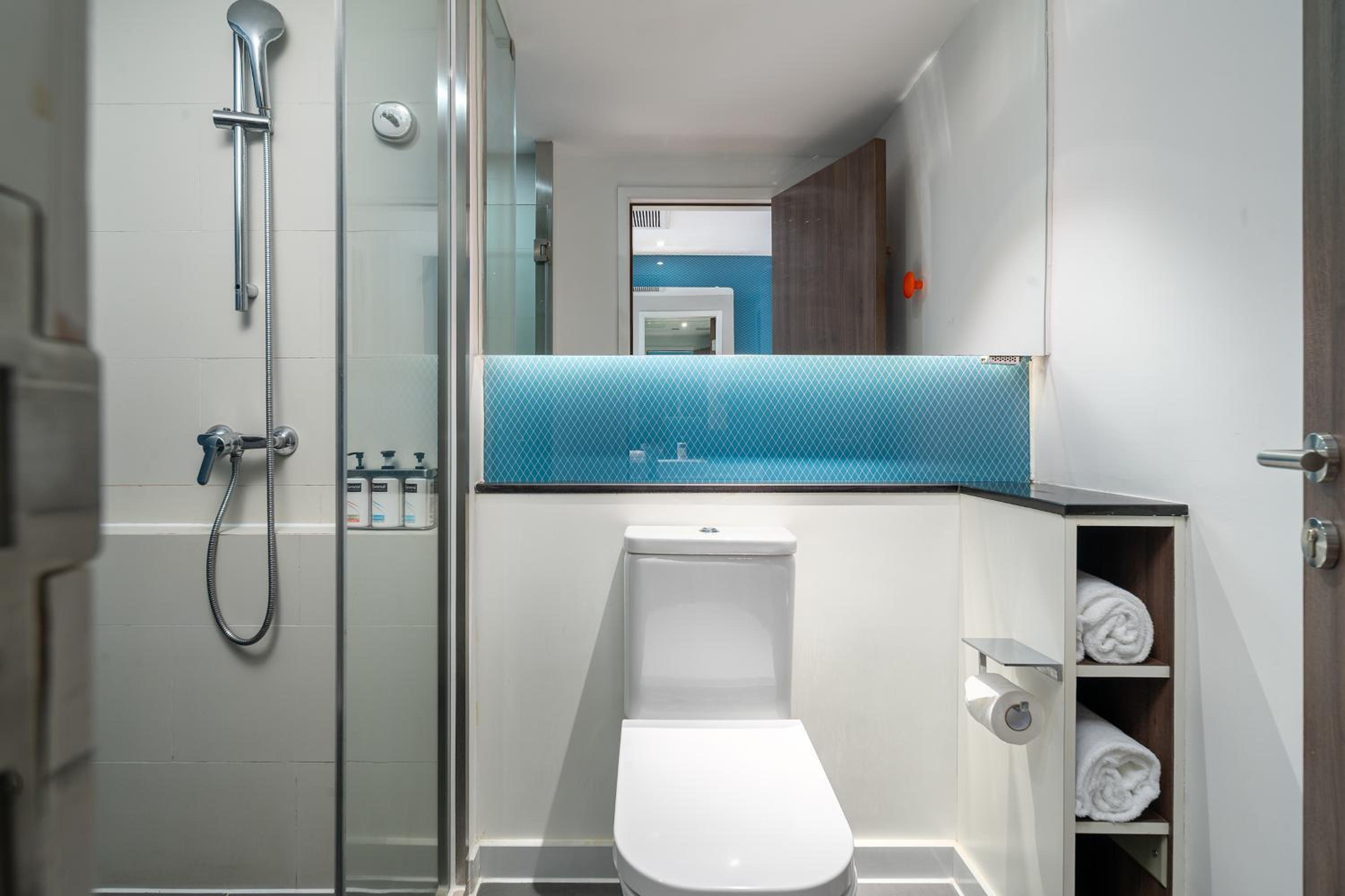 Standard Twin Room with Extra Floor Space photo 3