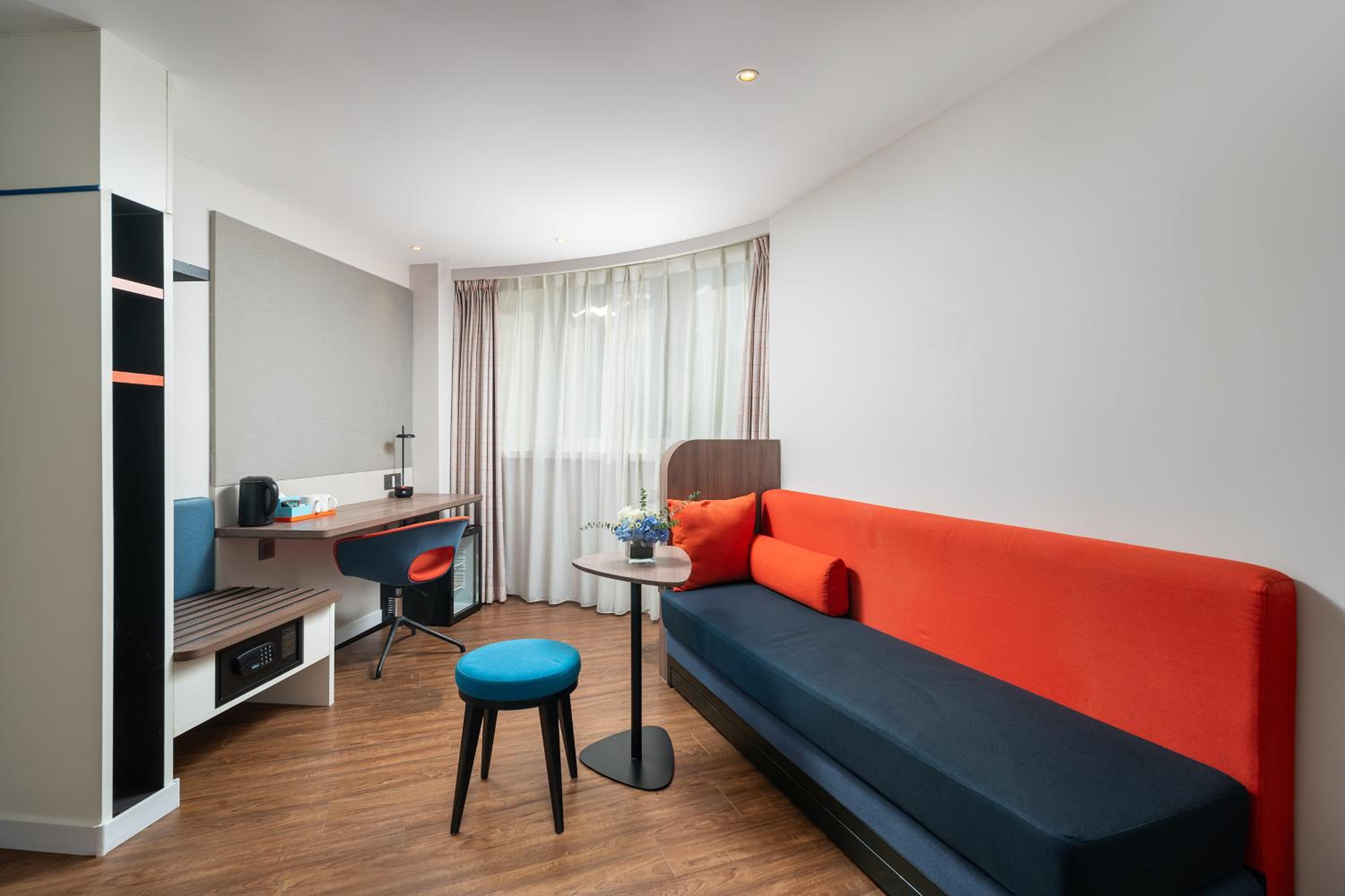 One-Bedroom Suite photo 1
