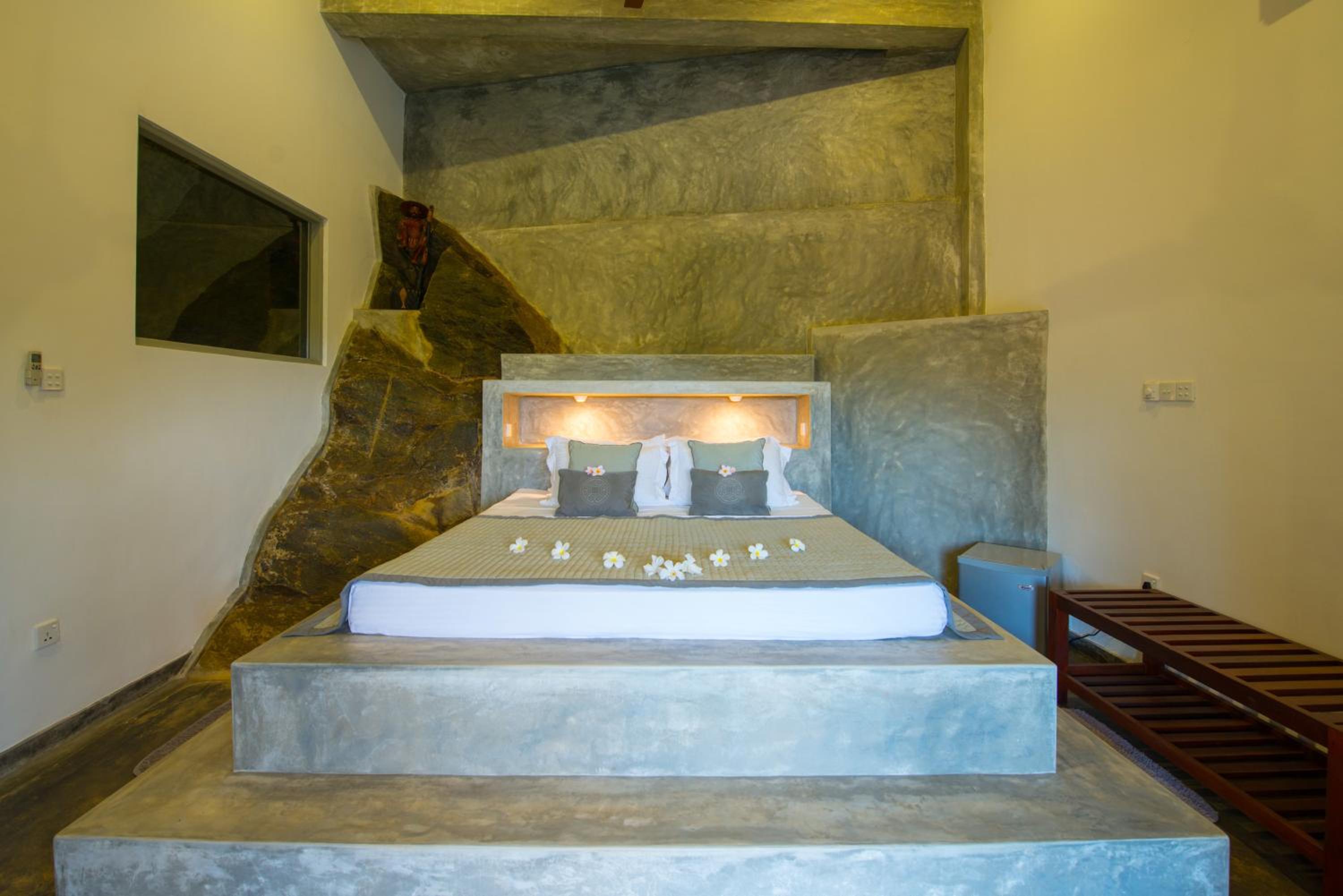 Deluxe Double Room with Pool View