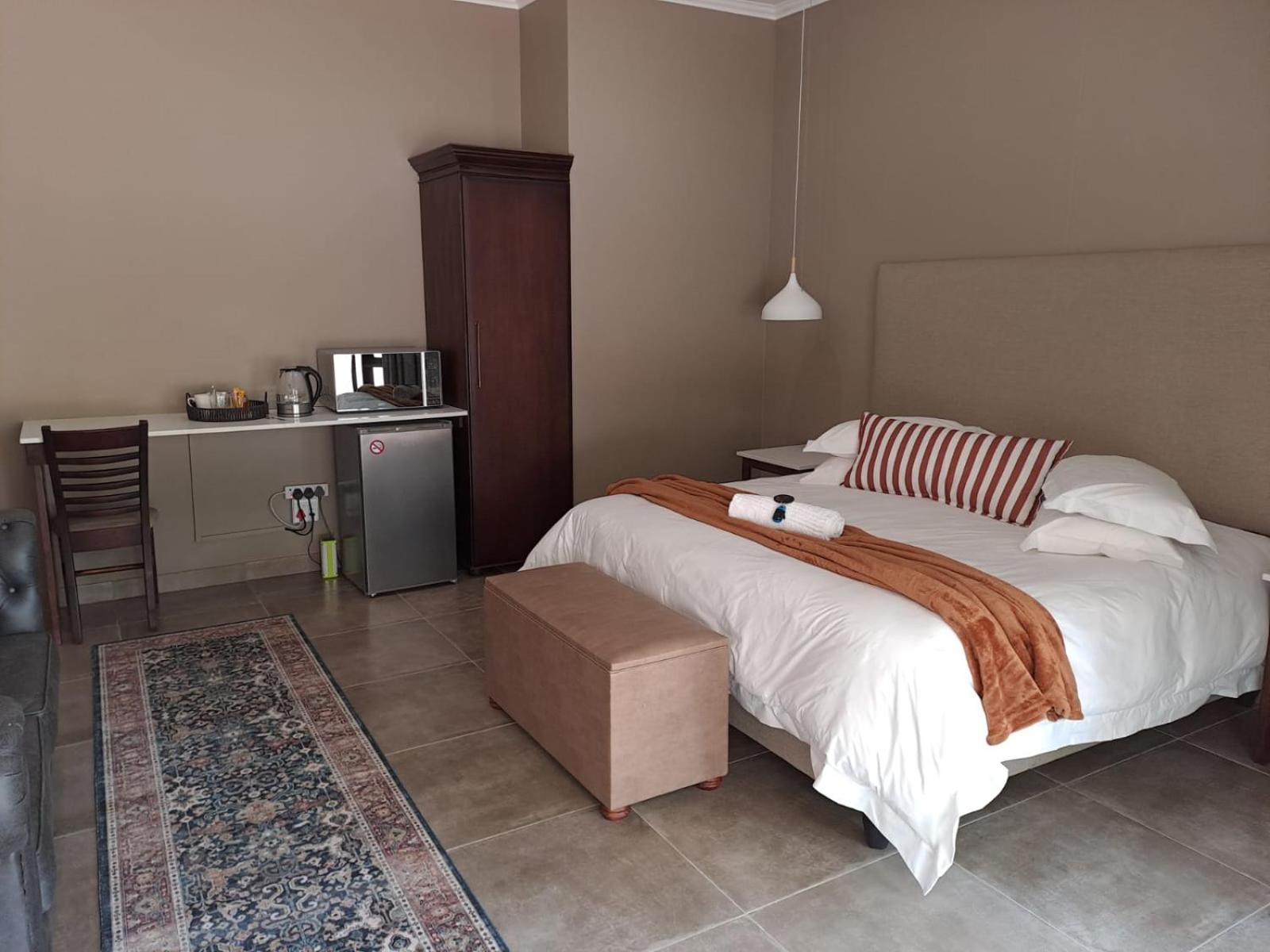 Deluxe King Room - Photo 1