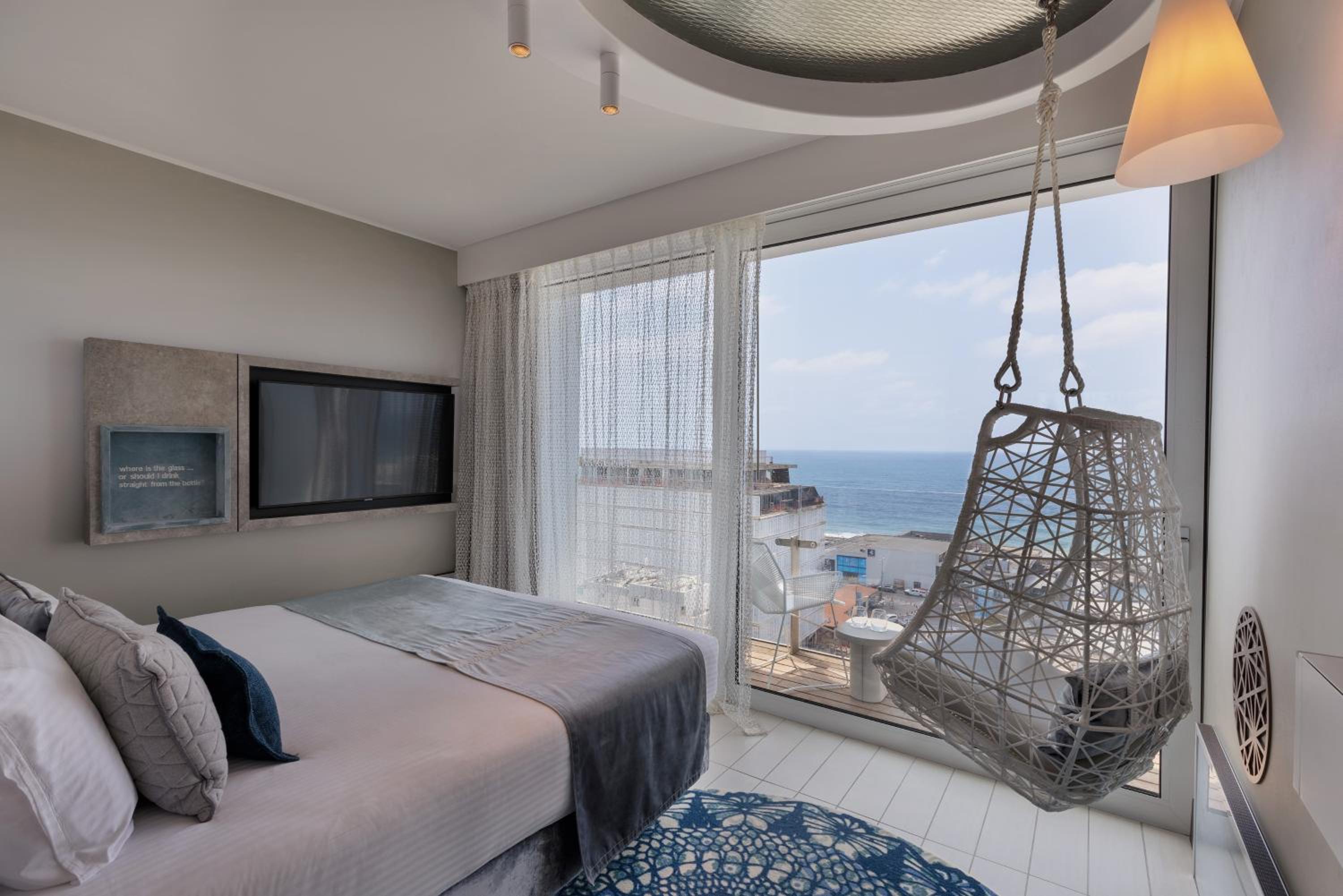 Port Deluxe Balcony with Sea View - Photo 25