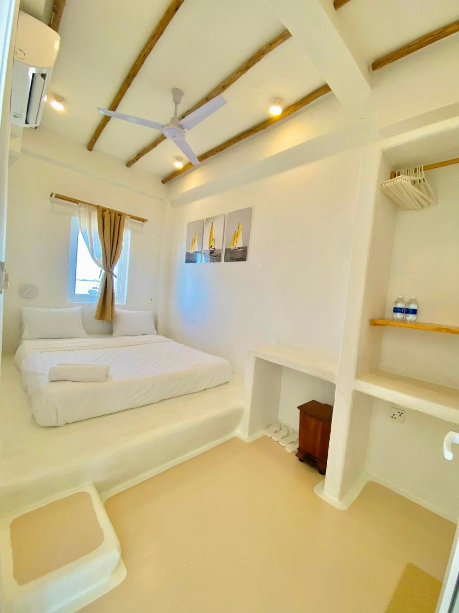 Junior Suite with Sea View photo 1