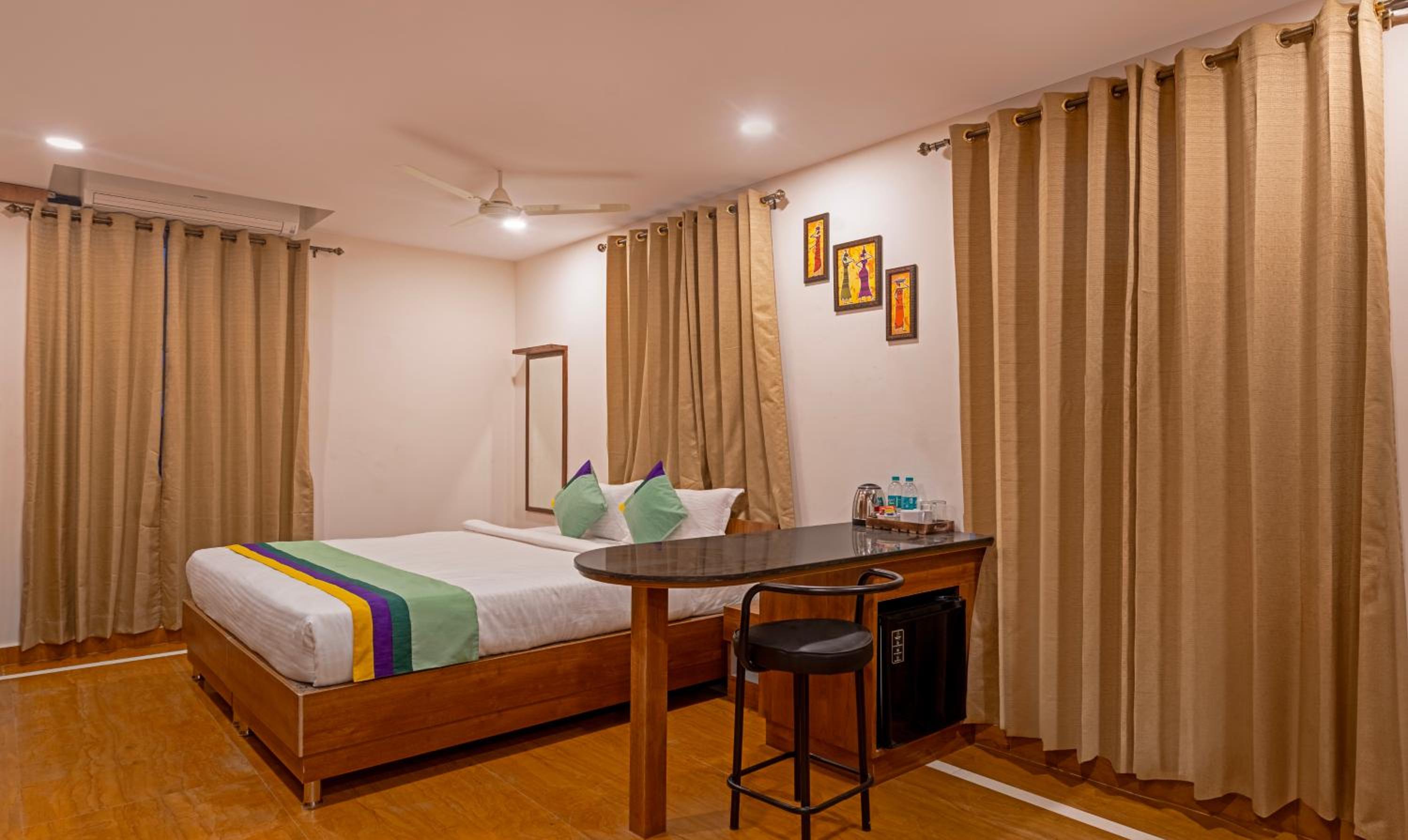 Premium Room With City View