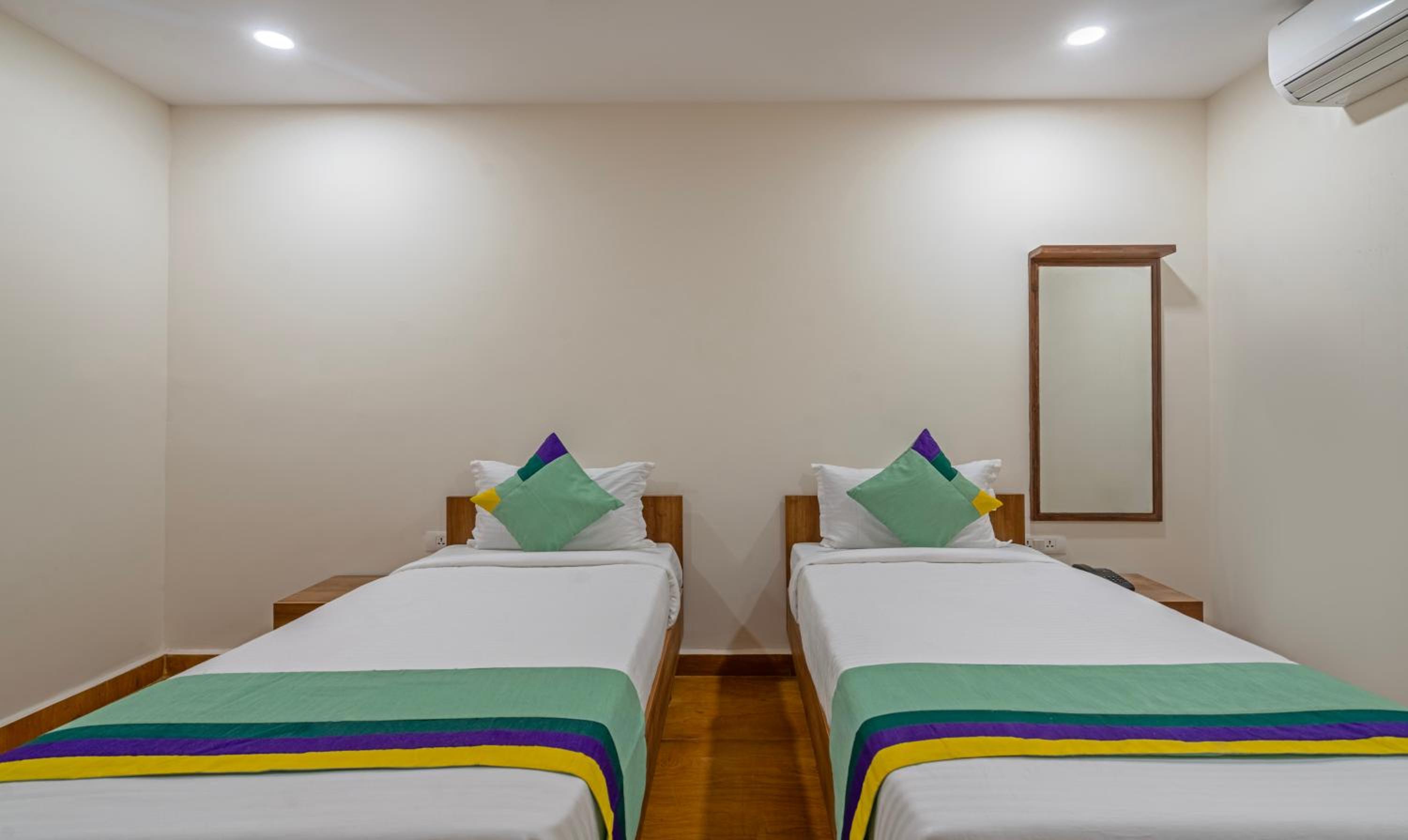 Deluxe Room With City View photo 3
