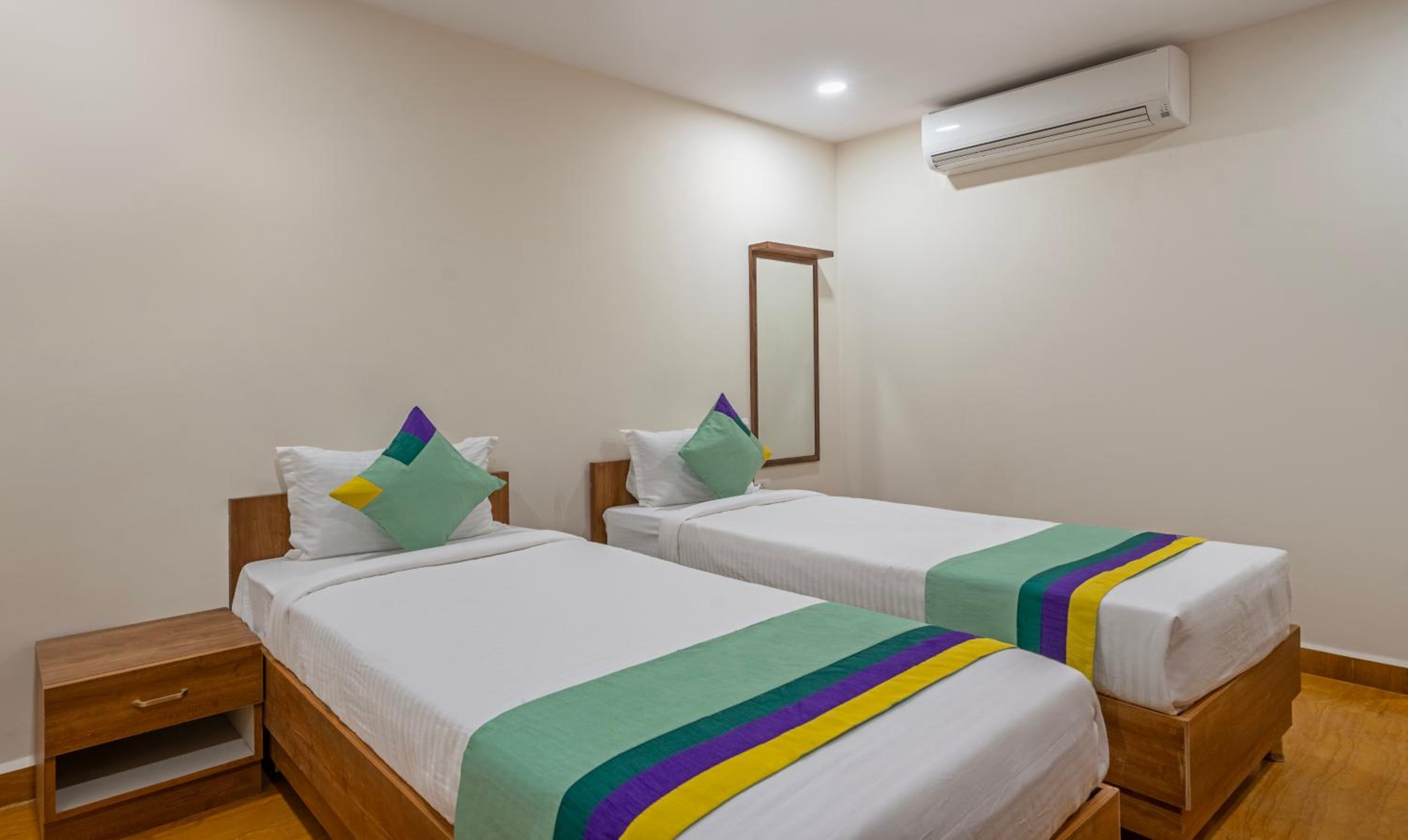 Deluxe Room With City View photo 2