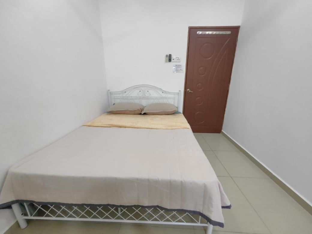 Small Double Room photo 2