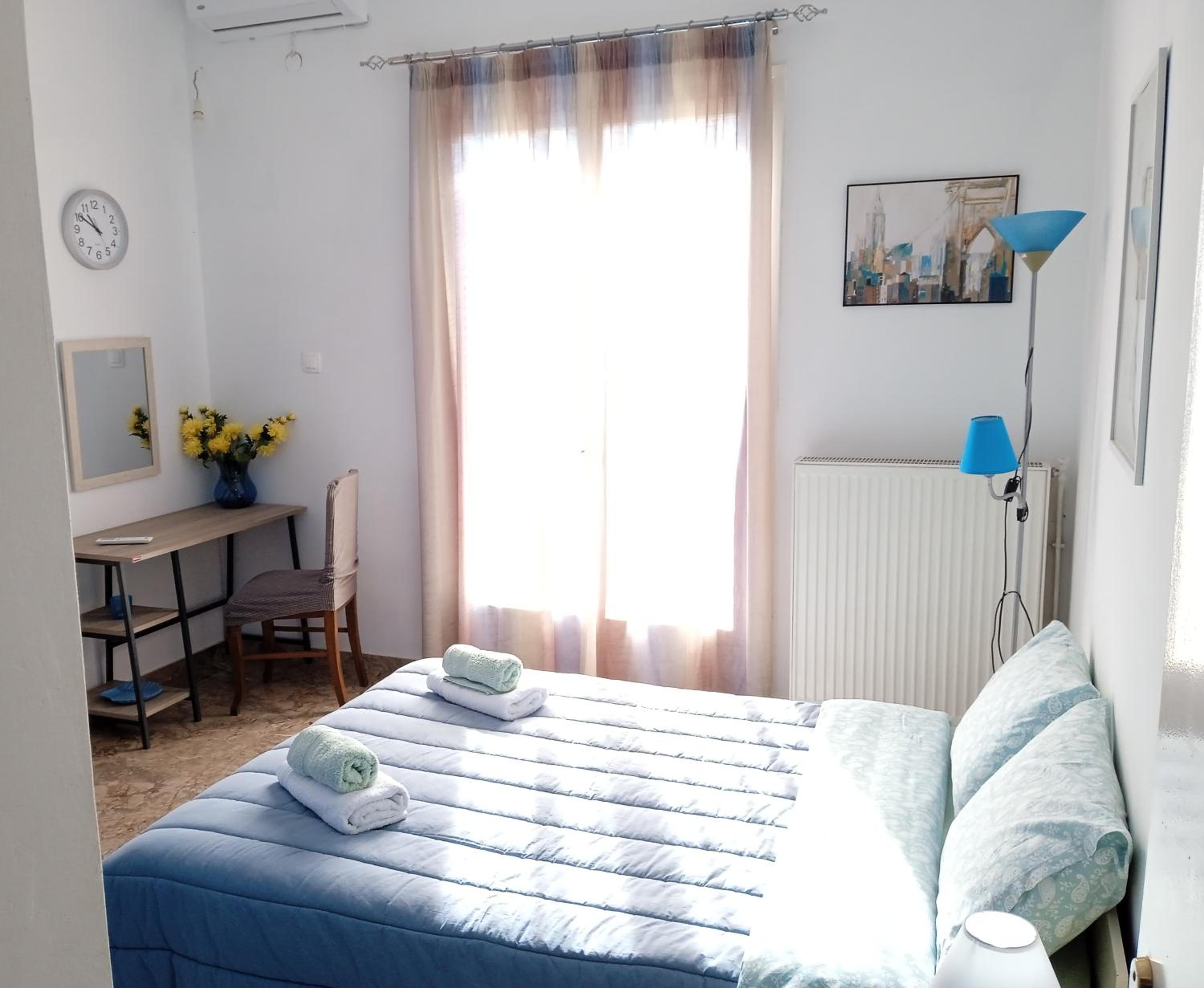 Two-Bedroom House - Photo 20