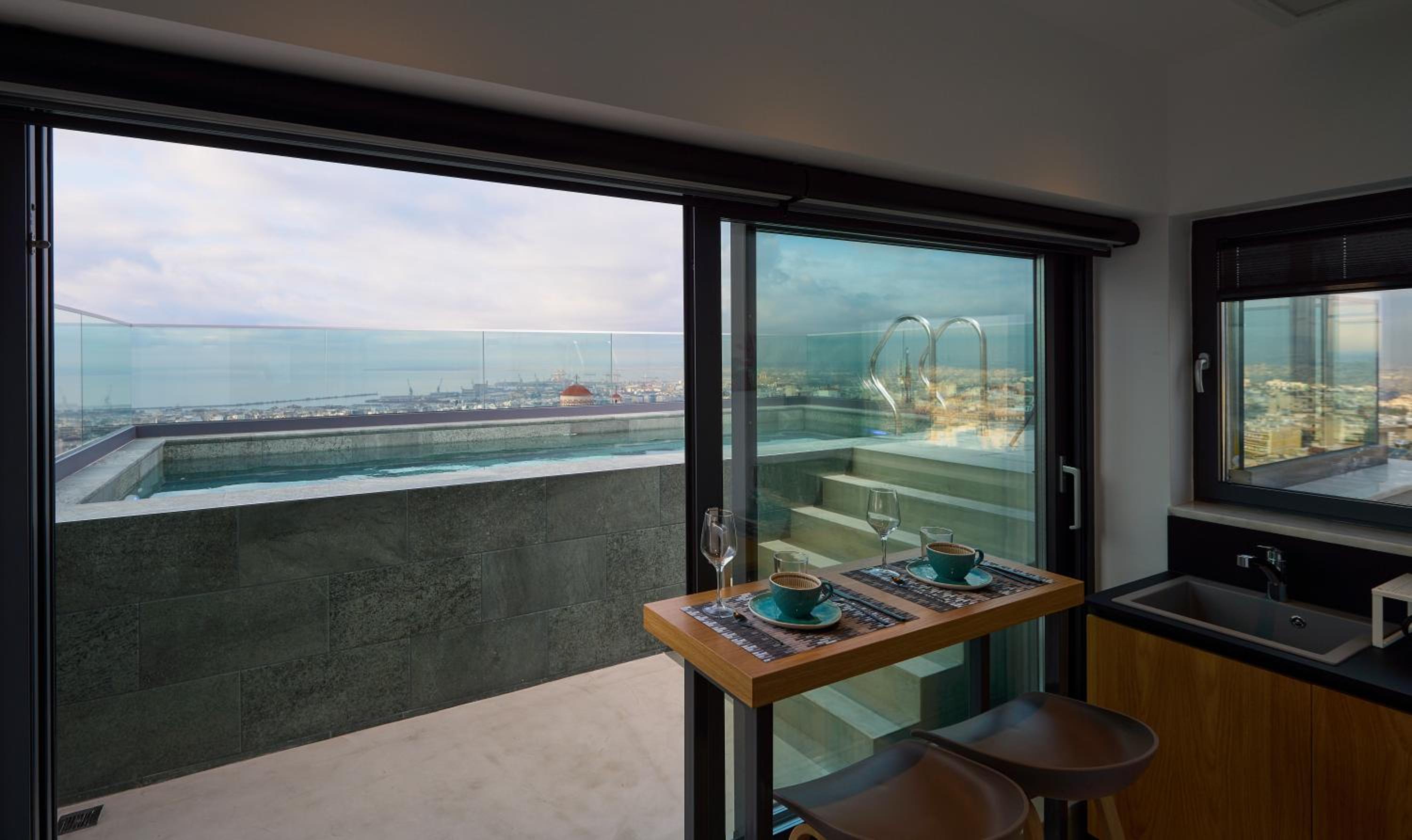Penthouse Apartment photo 3