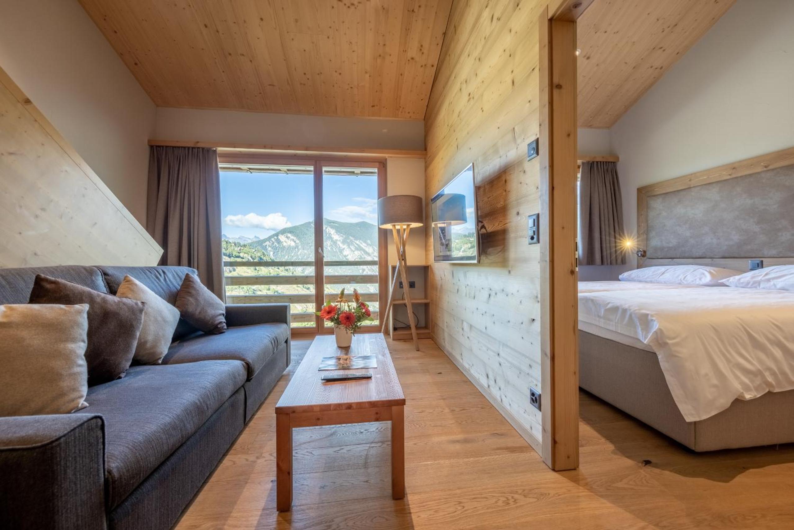 Two-Bedroom Duplex Apartment (5 People) photo 2