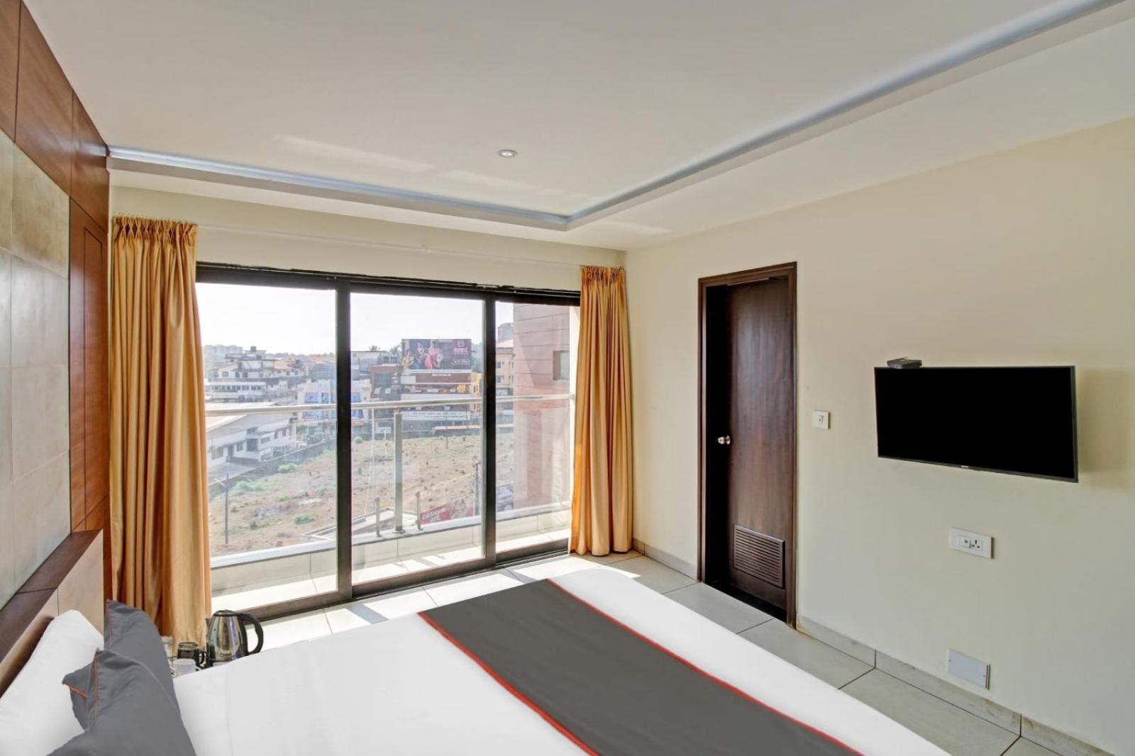 Deluxe Family Room photo 1