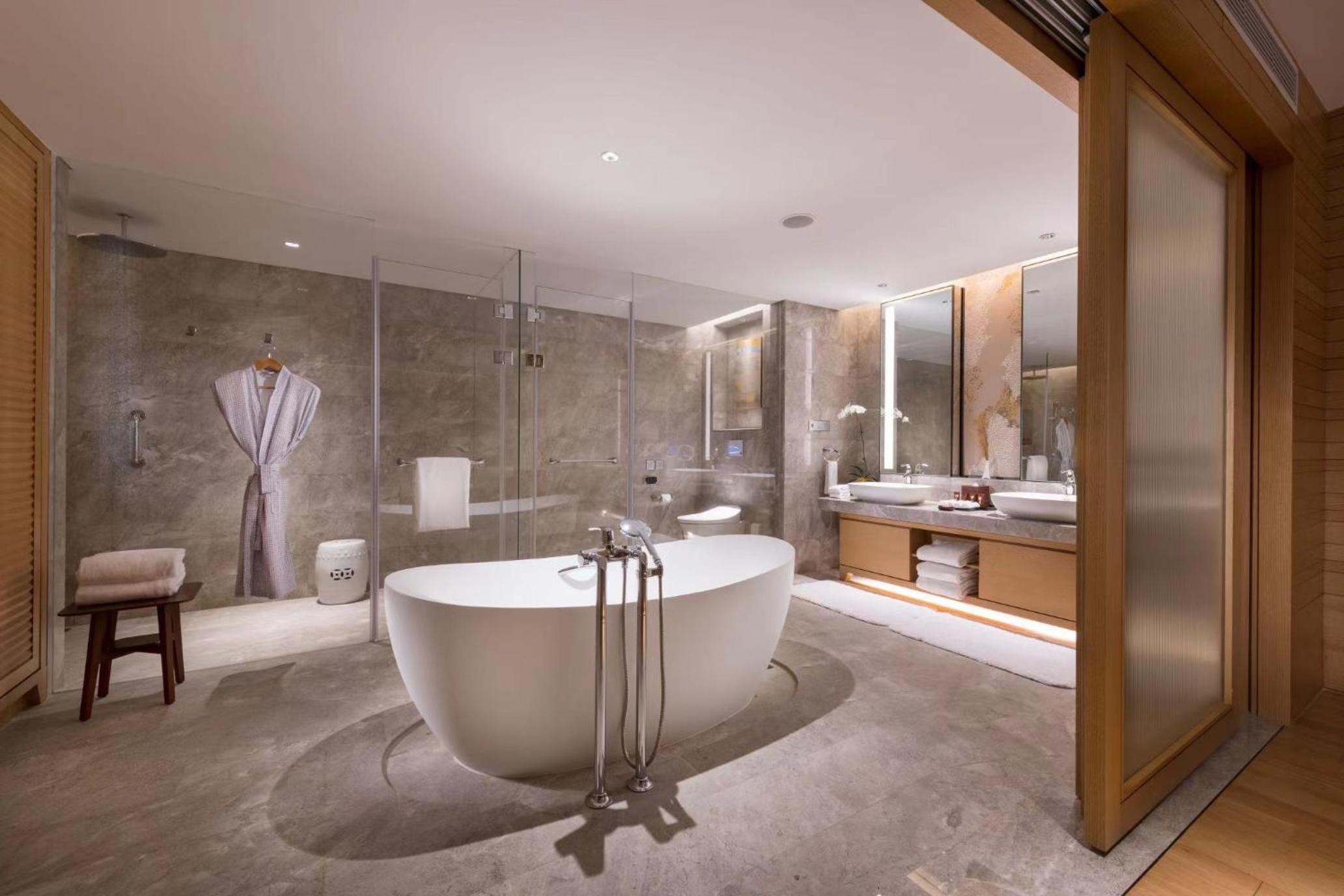 King Suite - Accessible