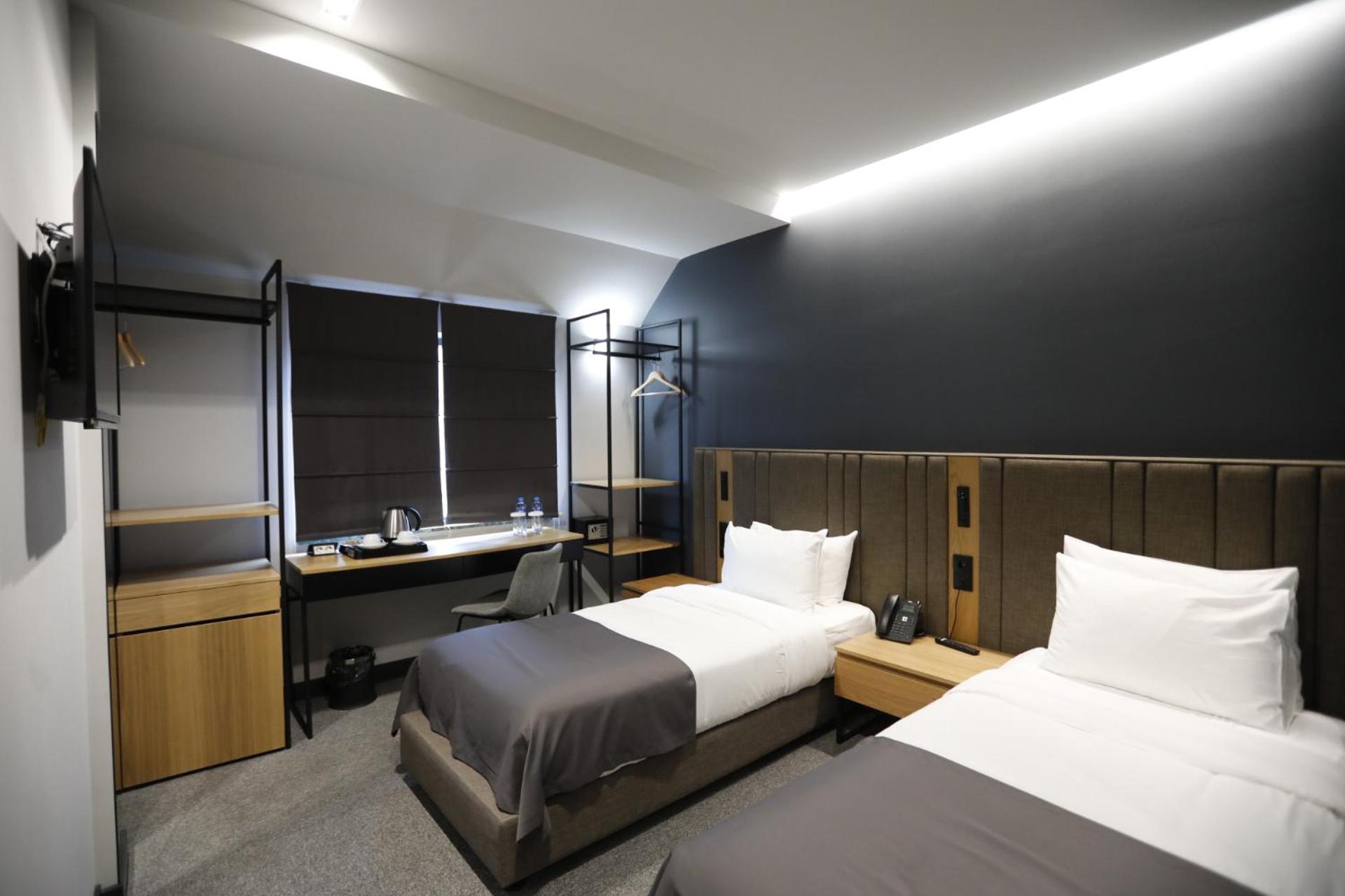 Budget Double or Twin Room - Photo 8