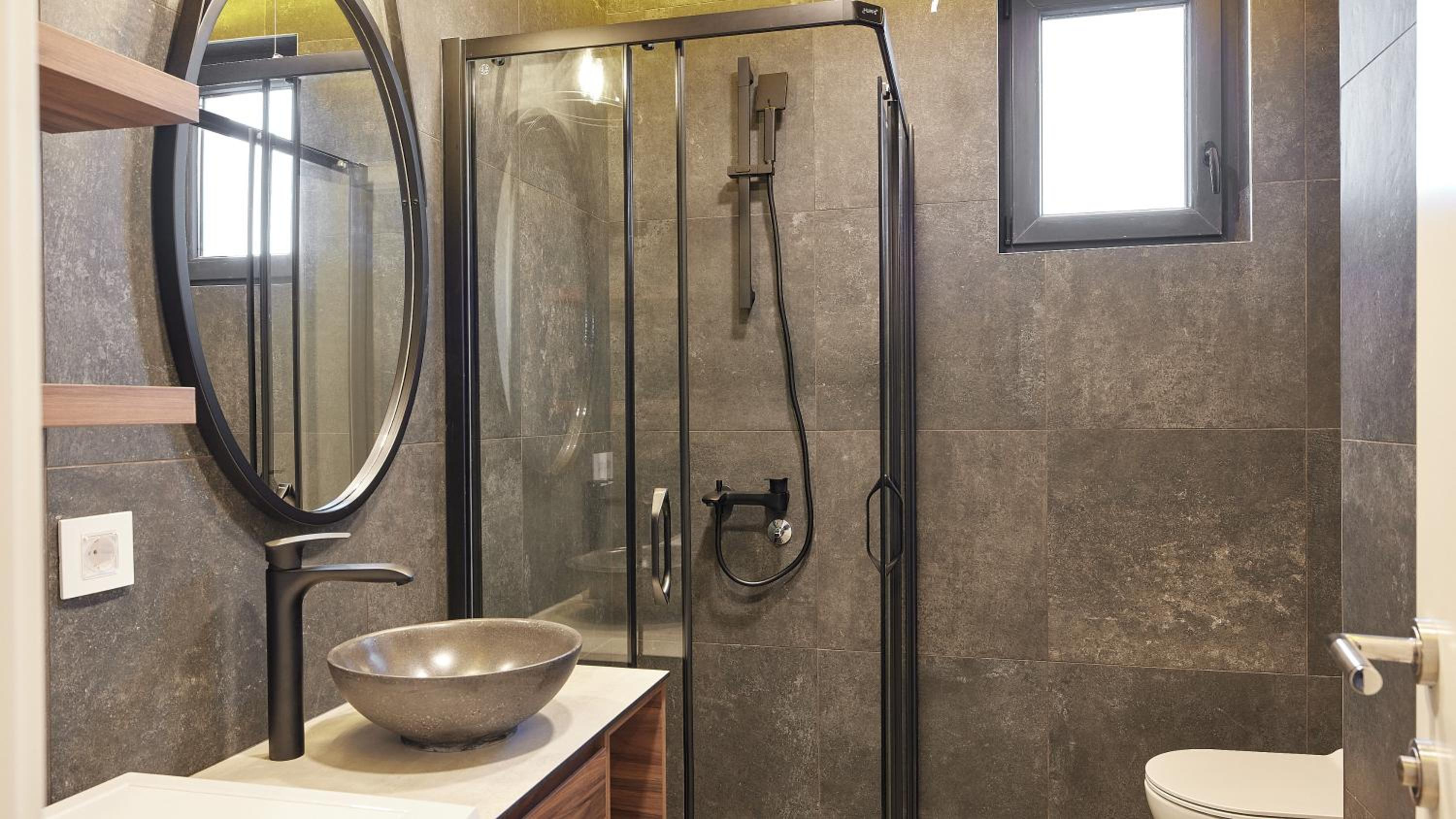 Premium Two-Bedroom Apartment - Photo 3