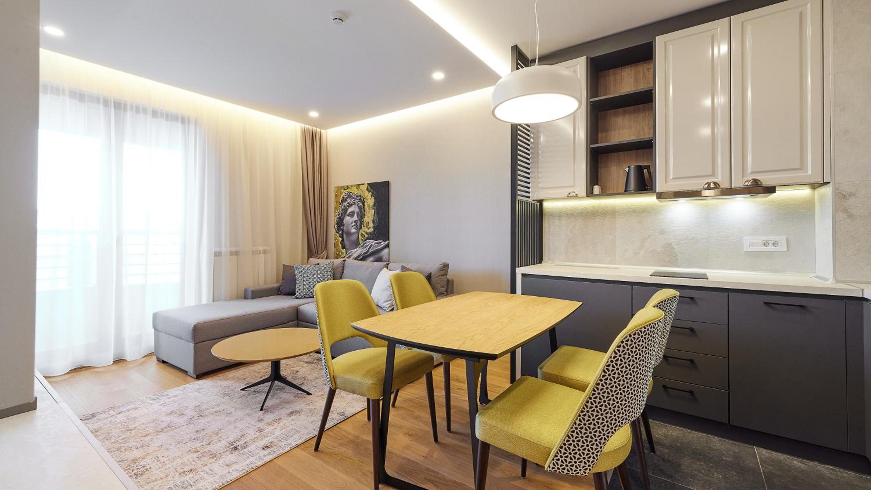 Premium One-Bedroom Apartment - Photo 1