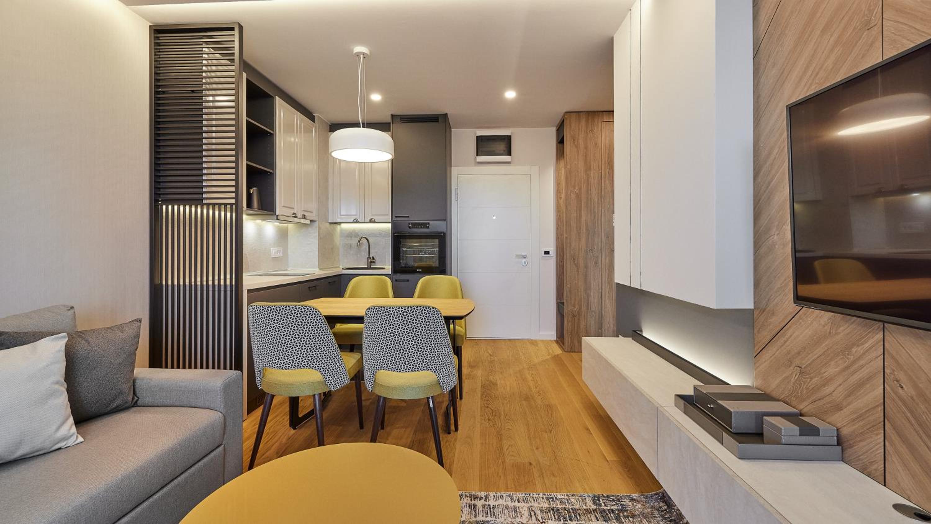 Premium One-Bedroom Apartment - Photo 2