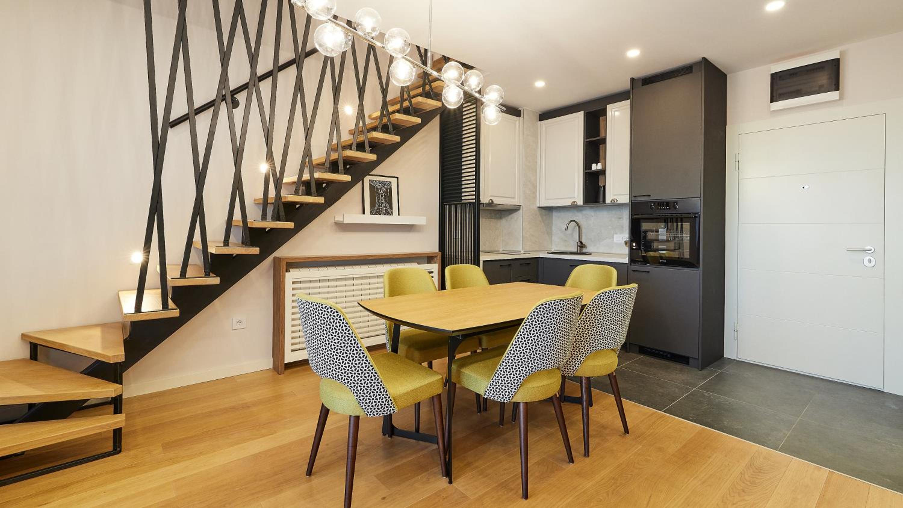 Premium Duplex Two-Bedroom Apartment - Photo 4