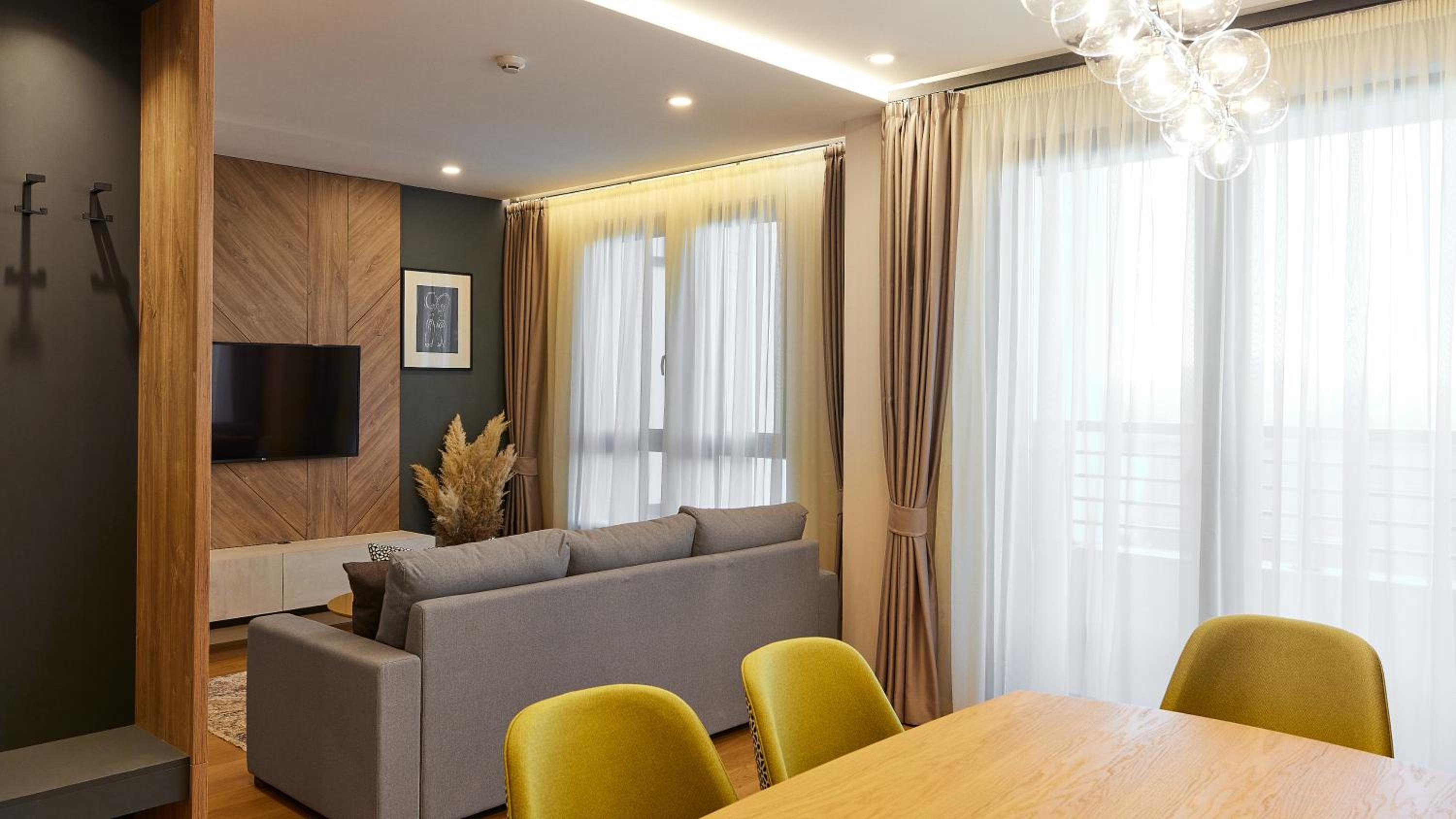 Premium Duplex Two-Bedroom Apartment - Photo 5
