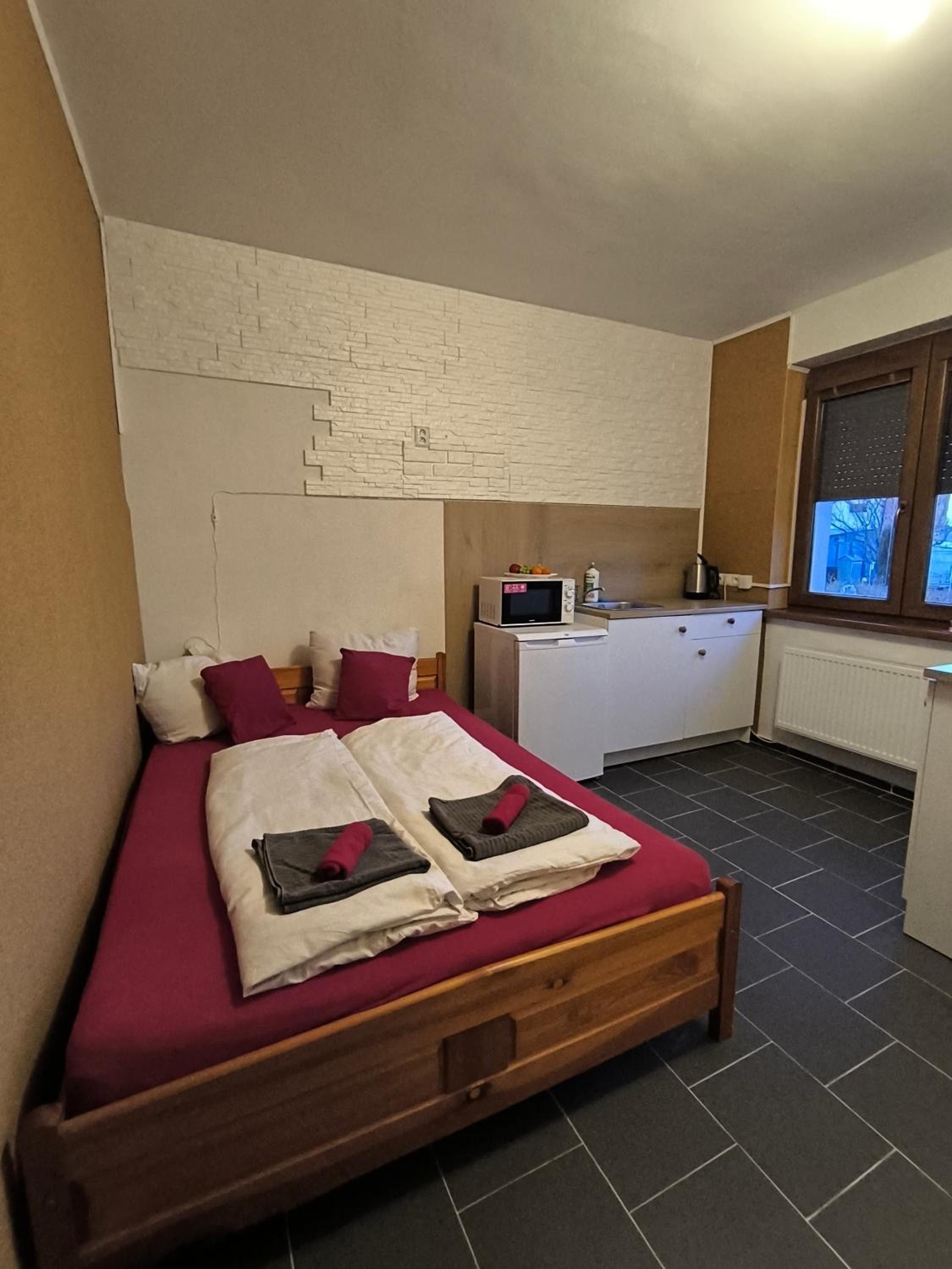 One-Bedroom Suite - Photo 29