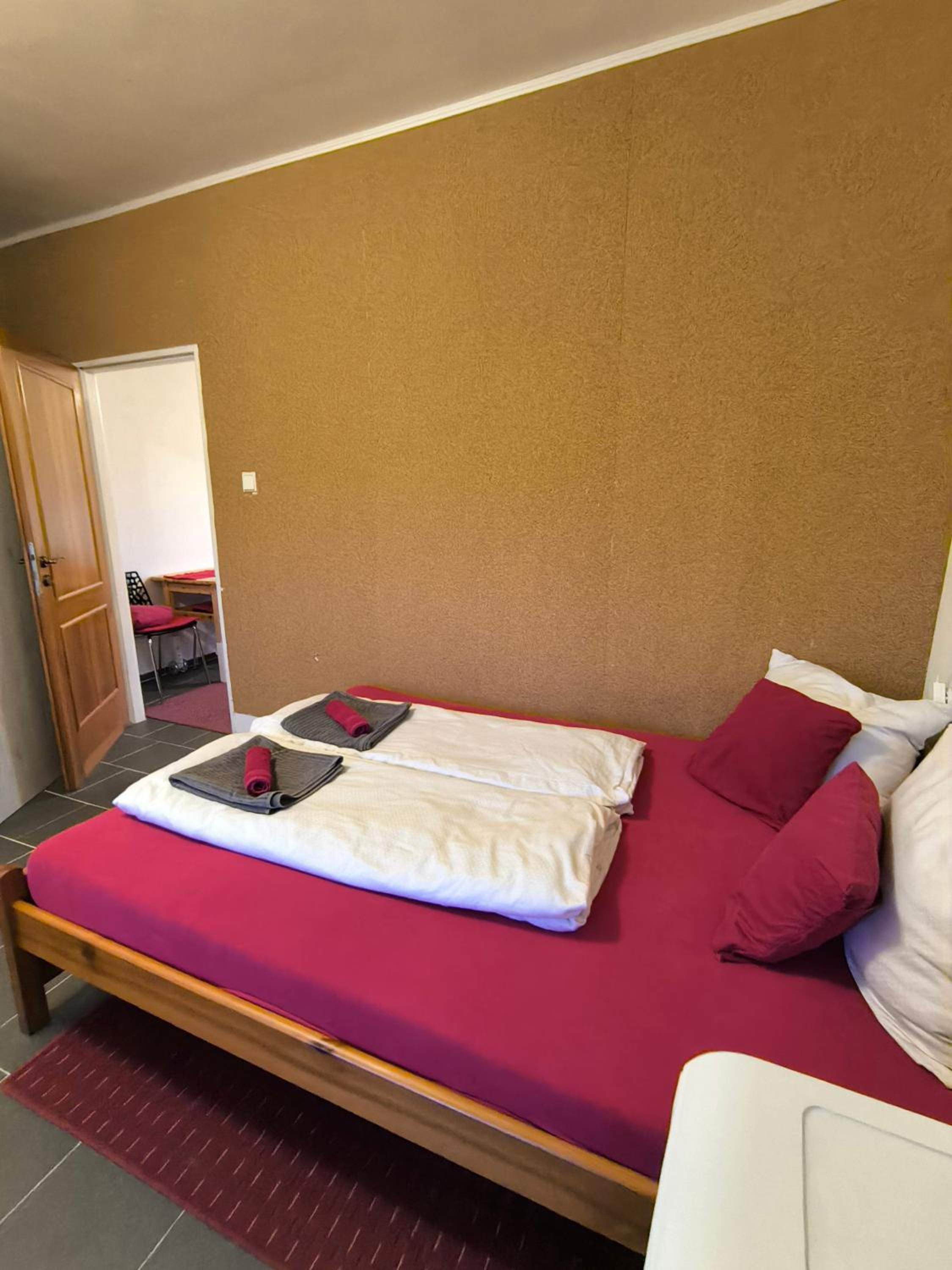 One-Bedroom Suite - Photo 23
