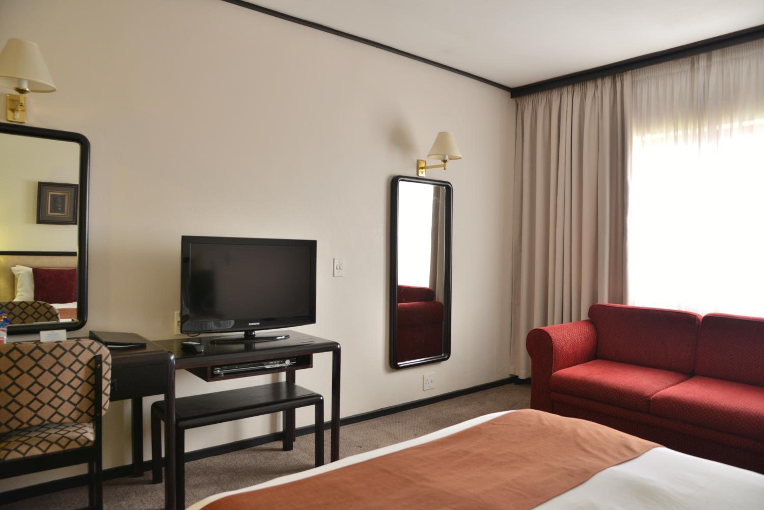 Standard Double Room - Photo 4