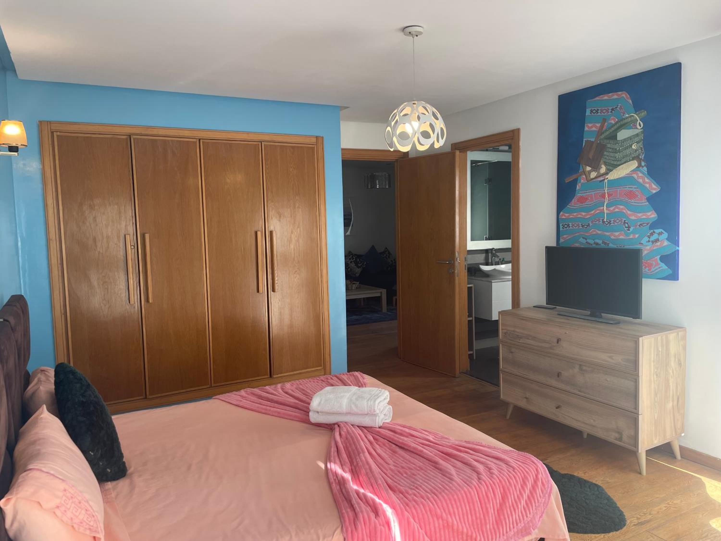 One-Bedroom Apartment - Photo 4