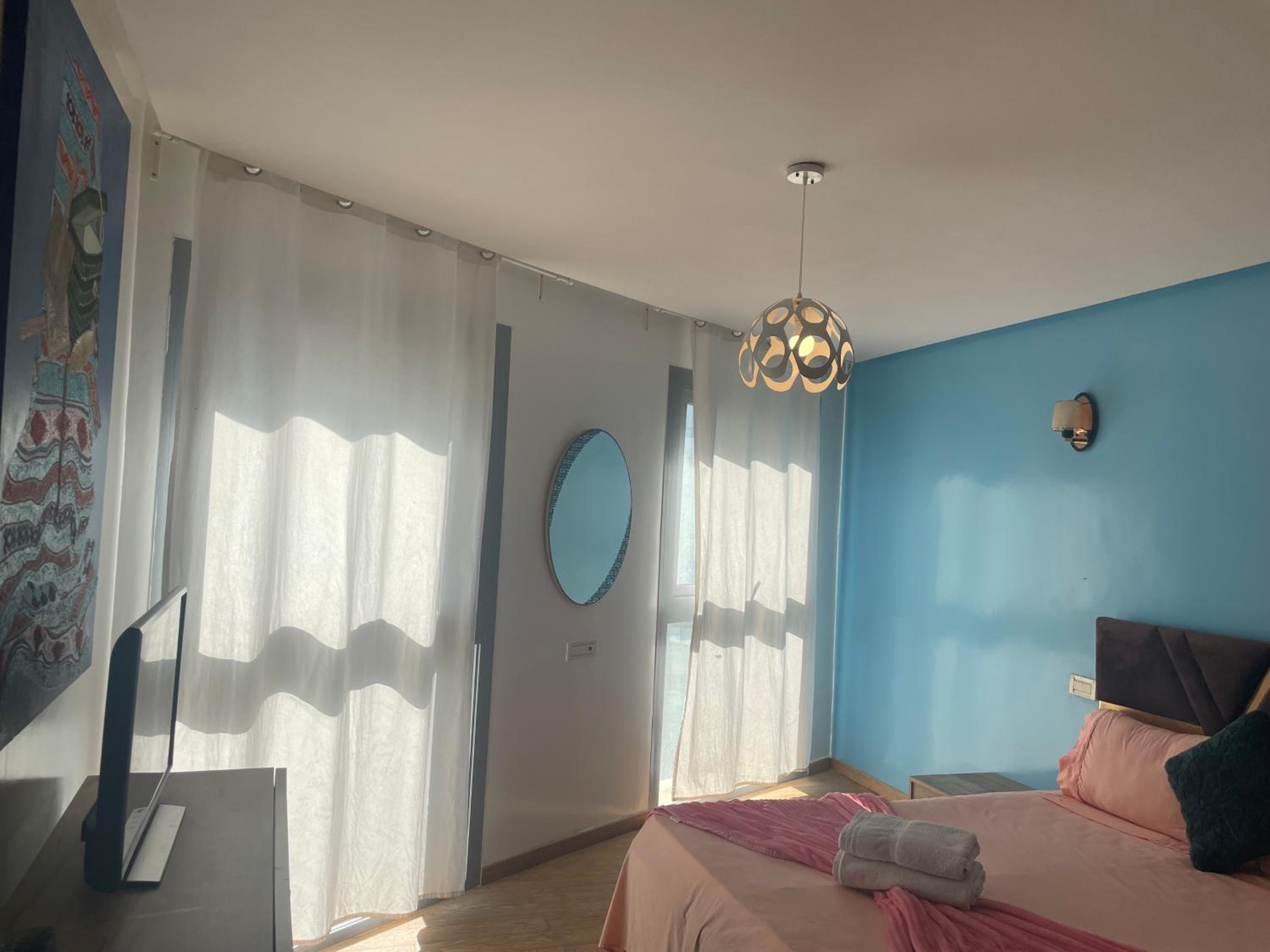 One-Bedroom Apartment - Photo 1