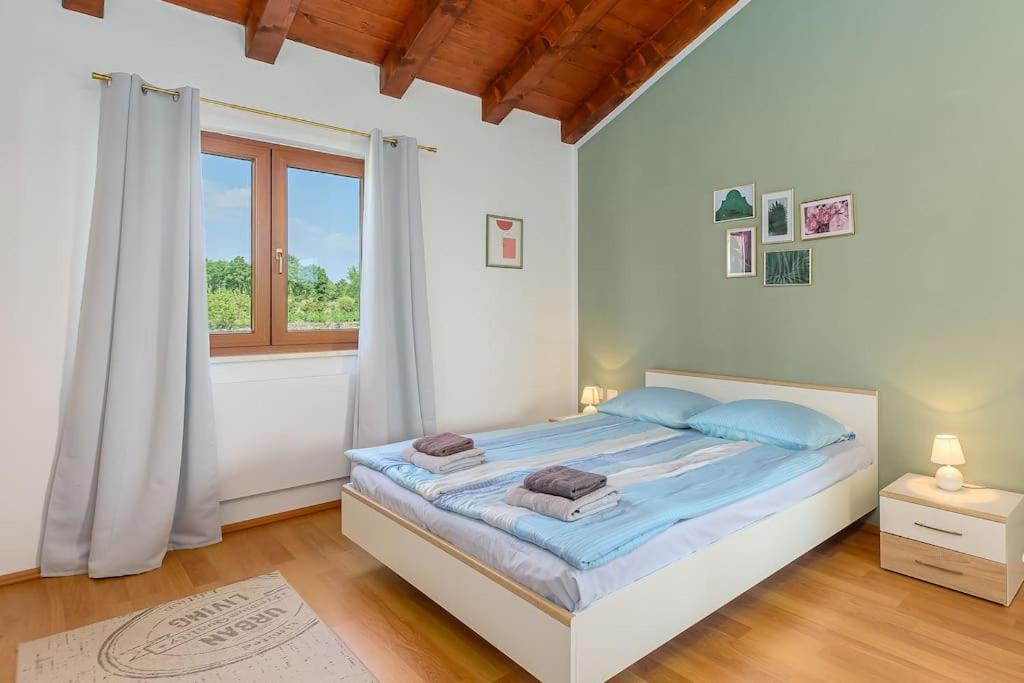 Three-Bedroom Villa photo 1