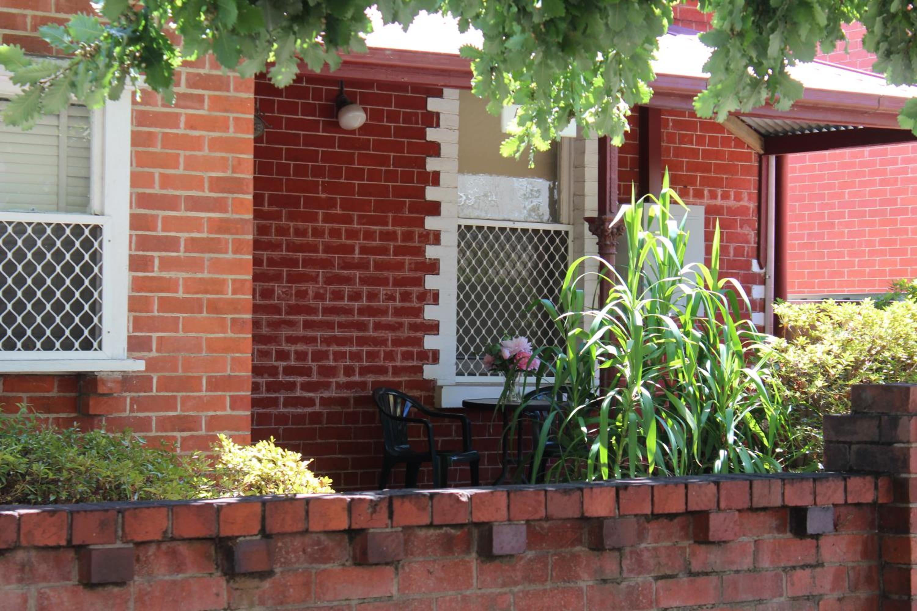 Three-Bedroom House photo 3