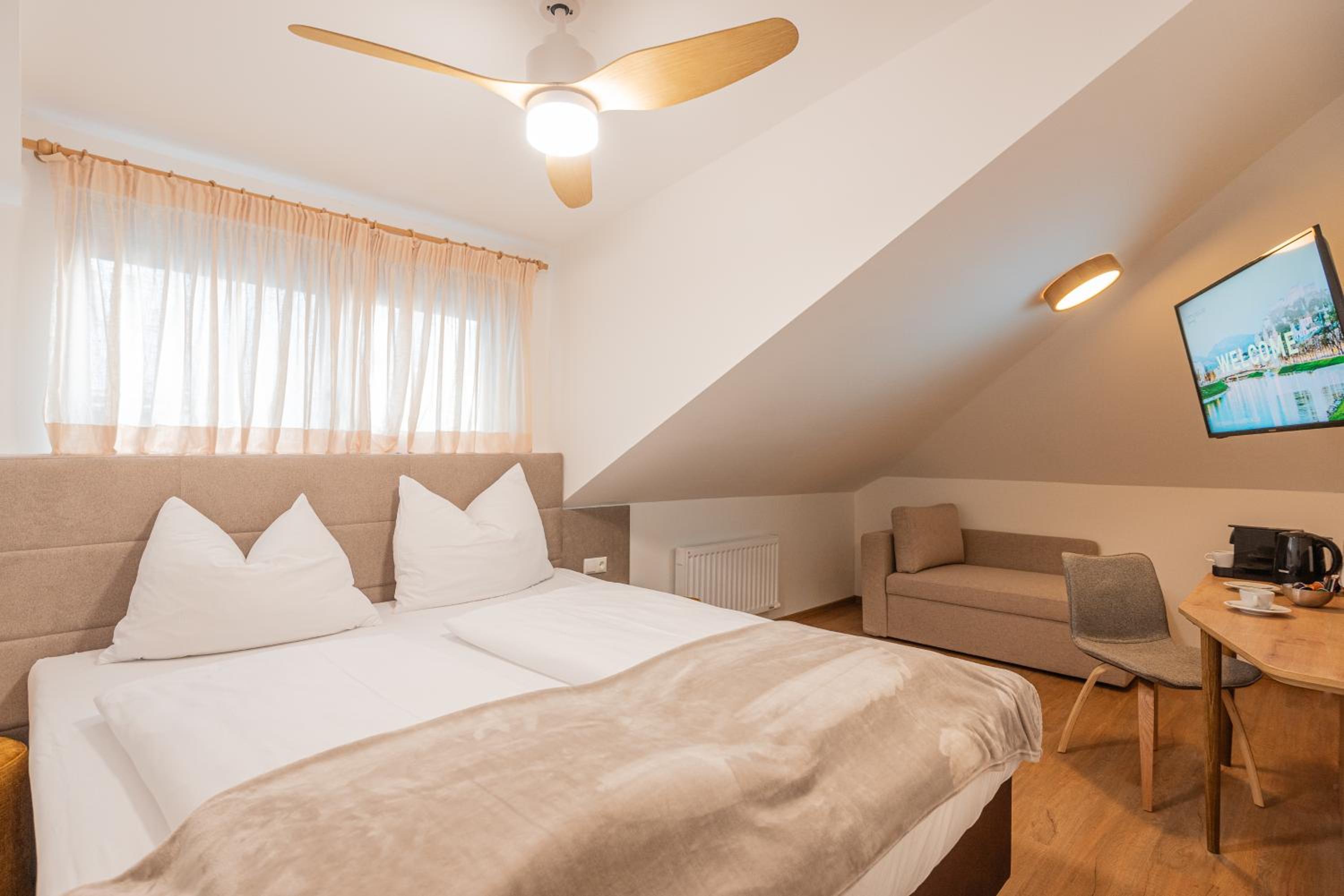 Family Room with 2 bedrooms and separate entry photo 1