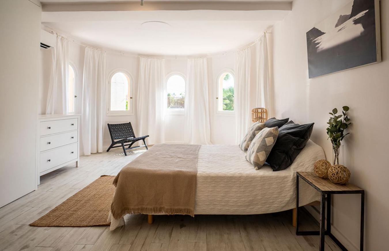 Villa de Cuatro Habitaciones