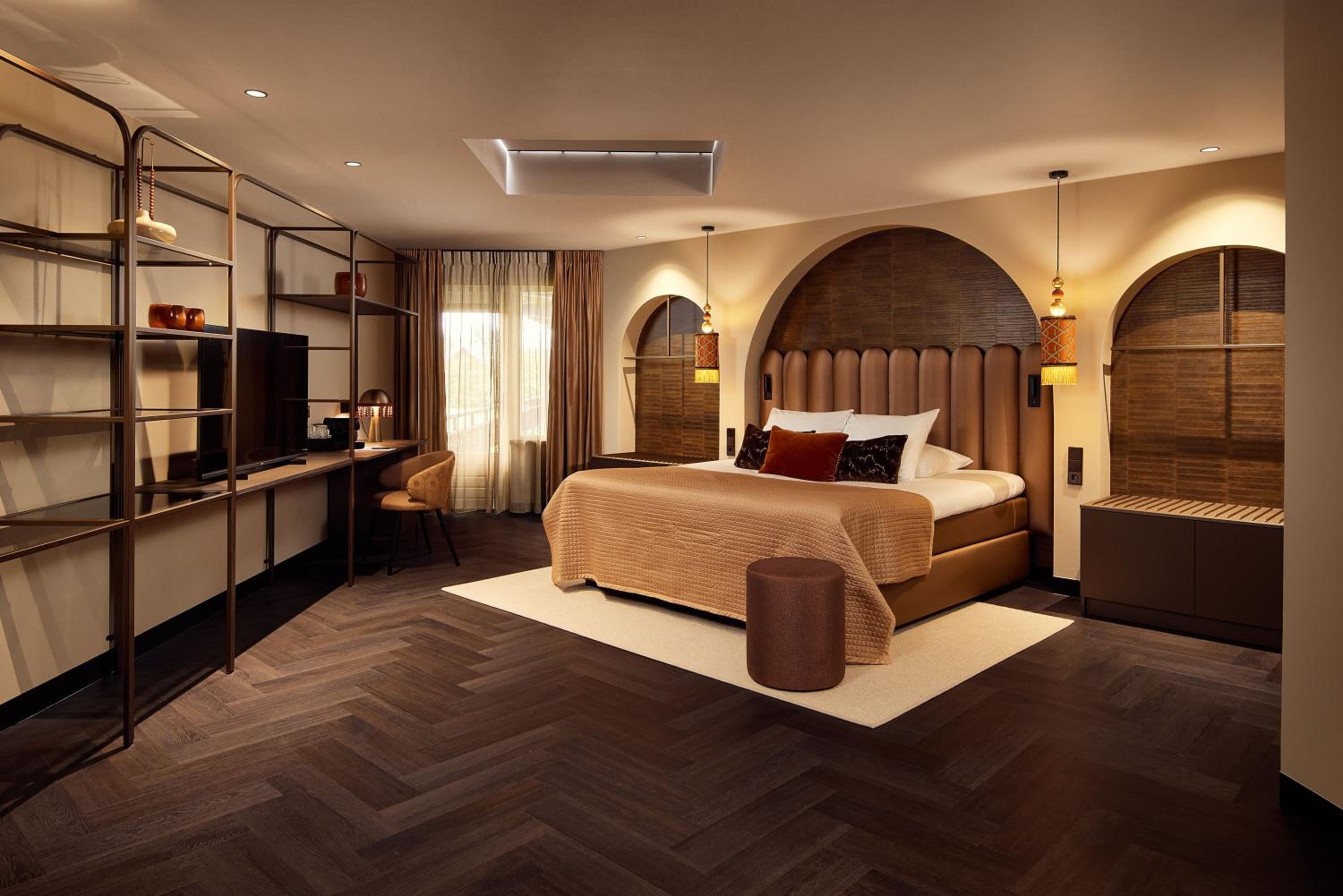 Bronze Suite