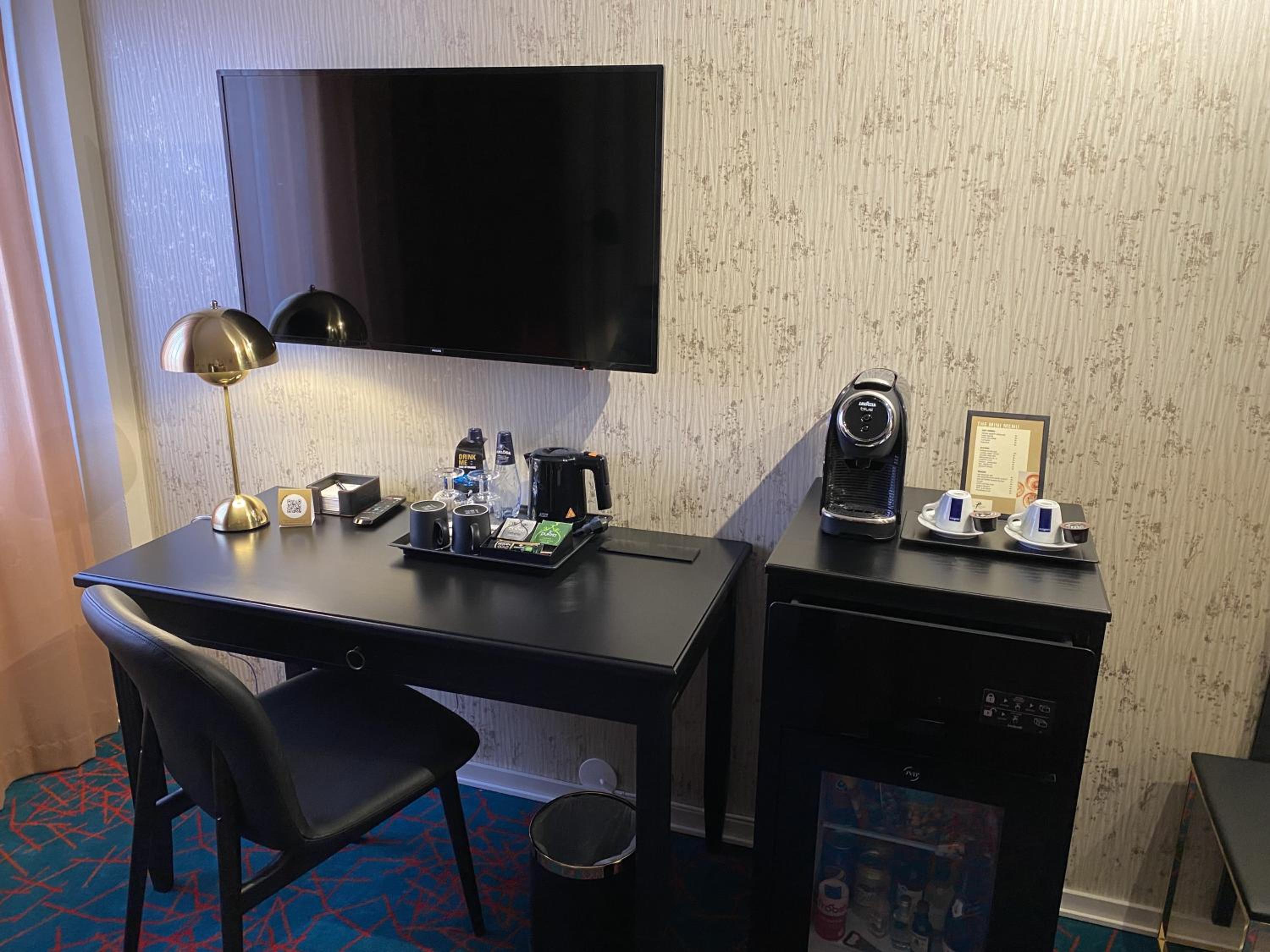Premium Room - Photo 11