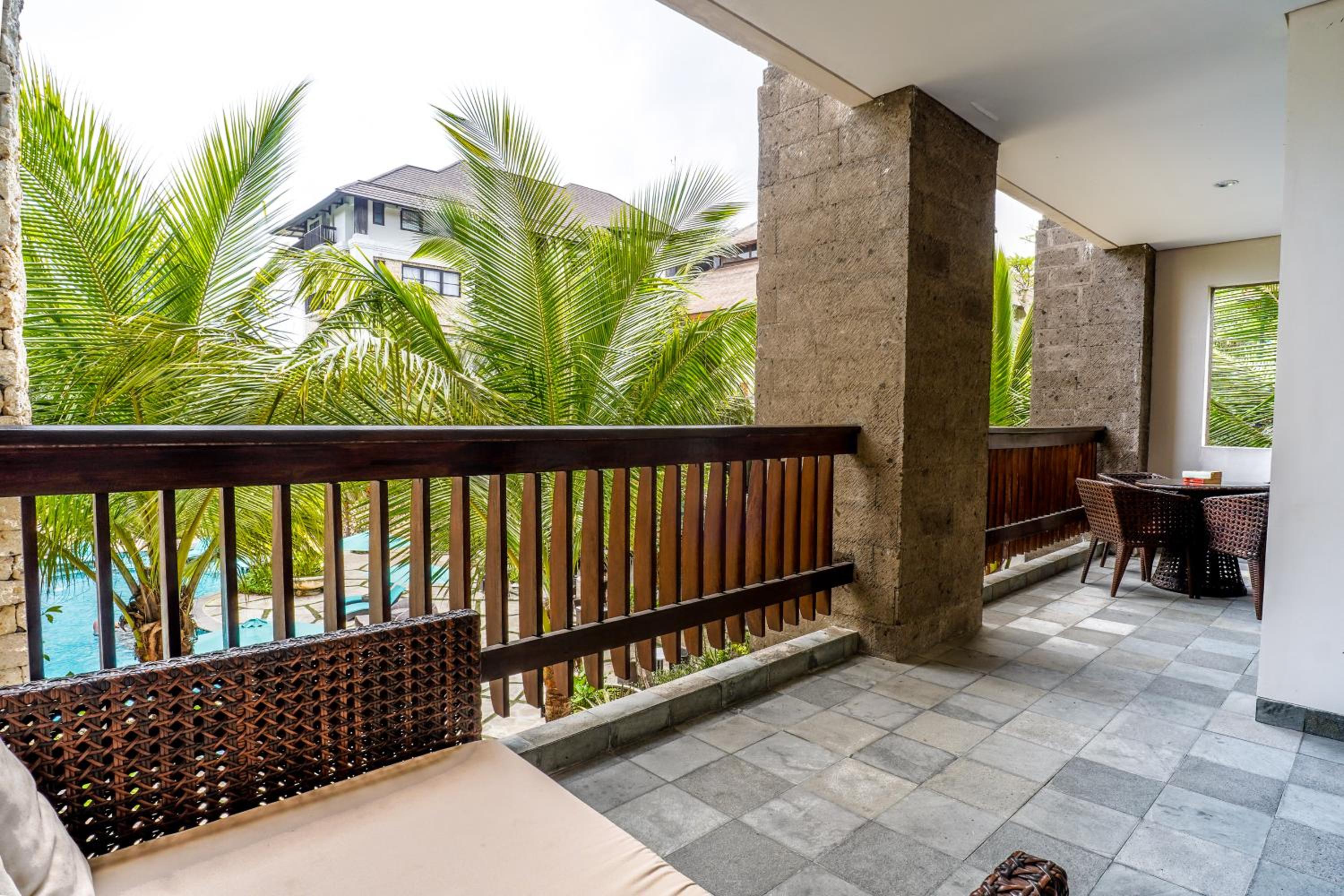 Deluxe Room - 2 Single Beds - Pool View