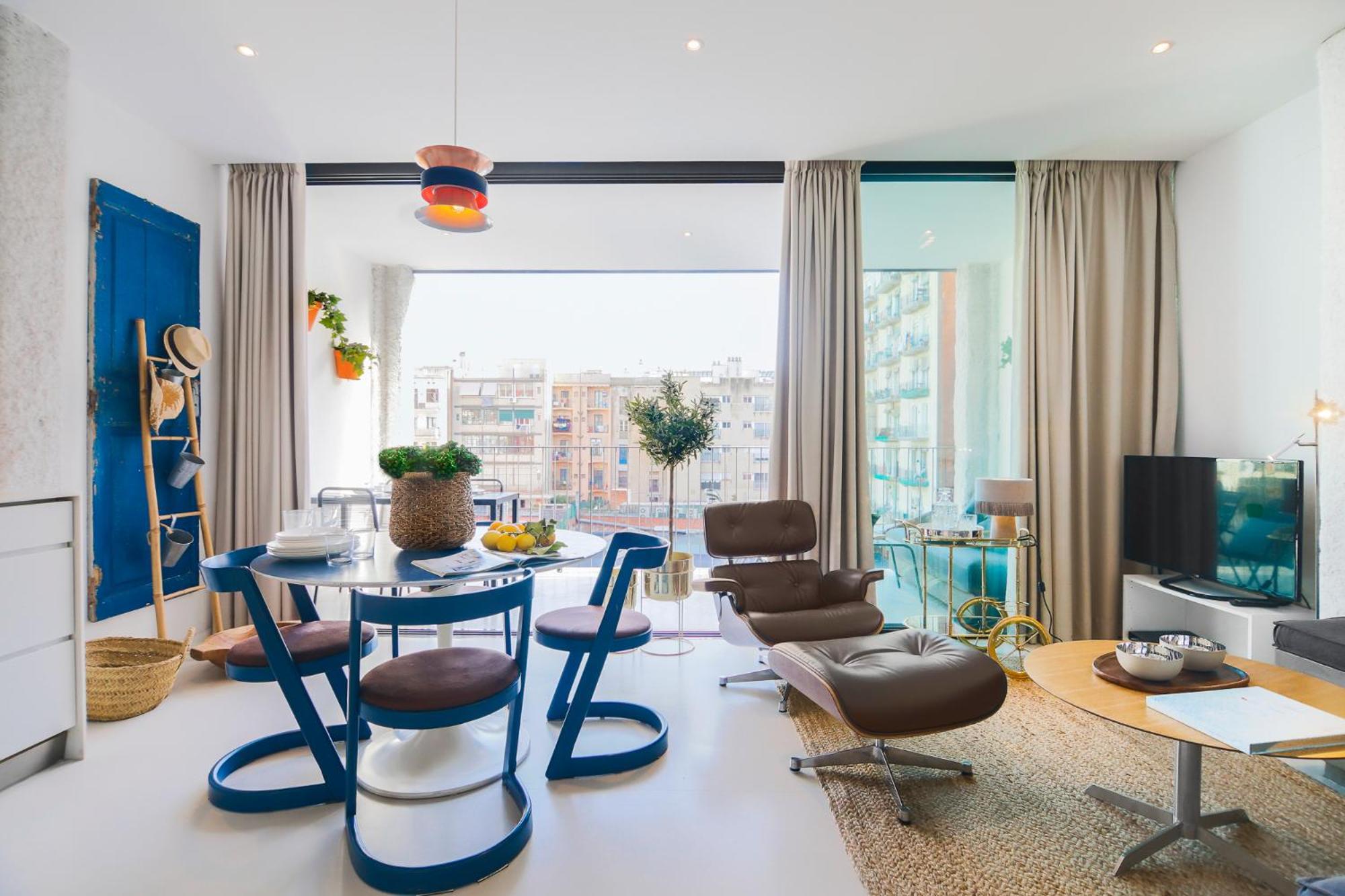 Deluxe One-Bedroom Apartment with Terrace photo 3