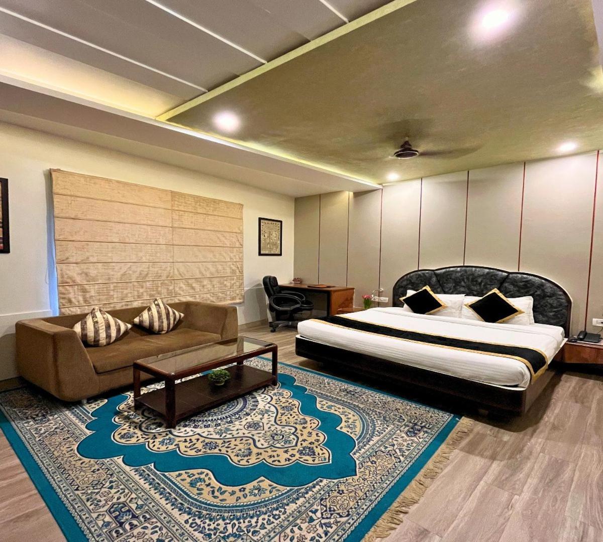 Superior King Room - Photo 4