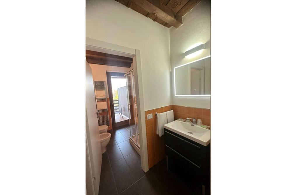 Standard Twin Room photo 2