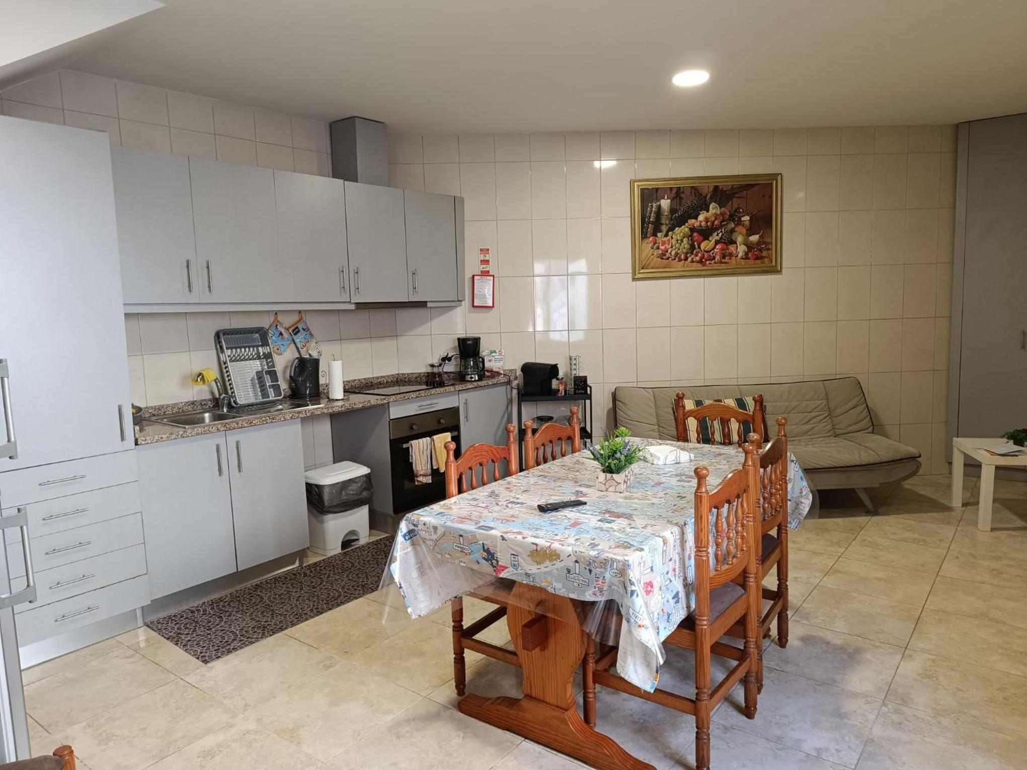 Apartment - Photo 2