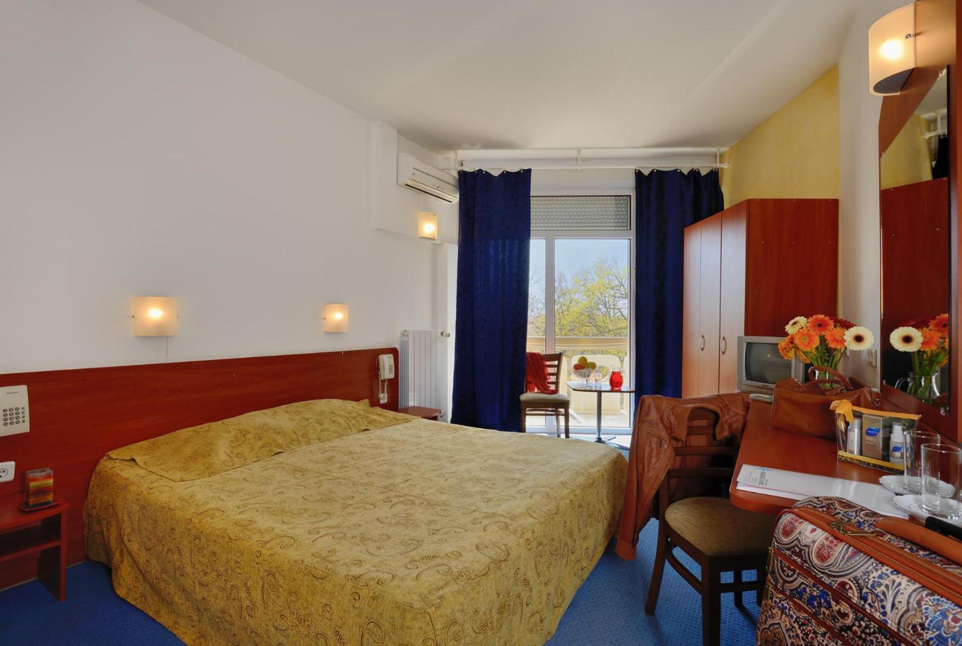 Double Room - Building 2 photo 2